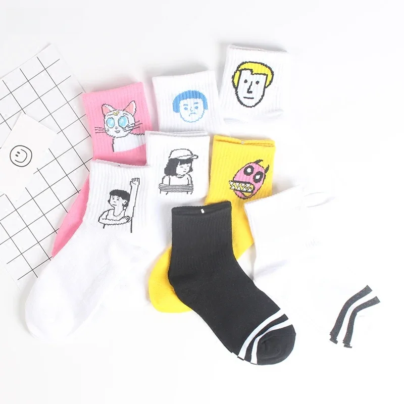 Harajuku śliczne wzorzyste skarpetki kobiety Cartoon list bawełna fajne szorty skarpetki Hipster deskorolka kostki śmieszne skarpetki kobiece Sox — zdjęcie 2