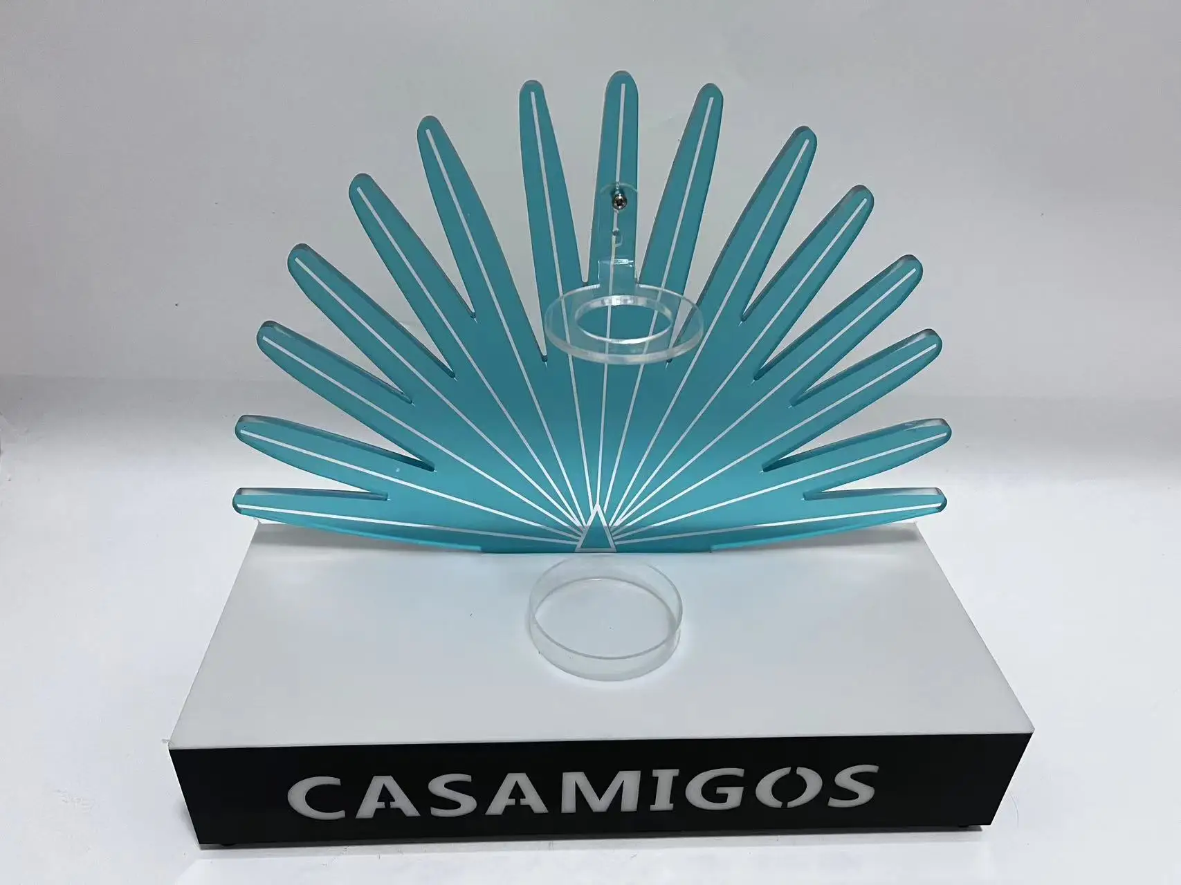 CASAMIGO LED Sign Garrafa, Apresentador