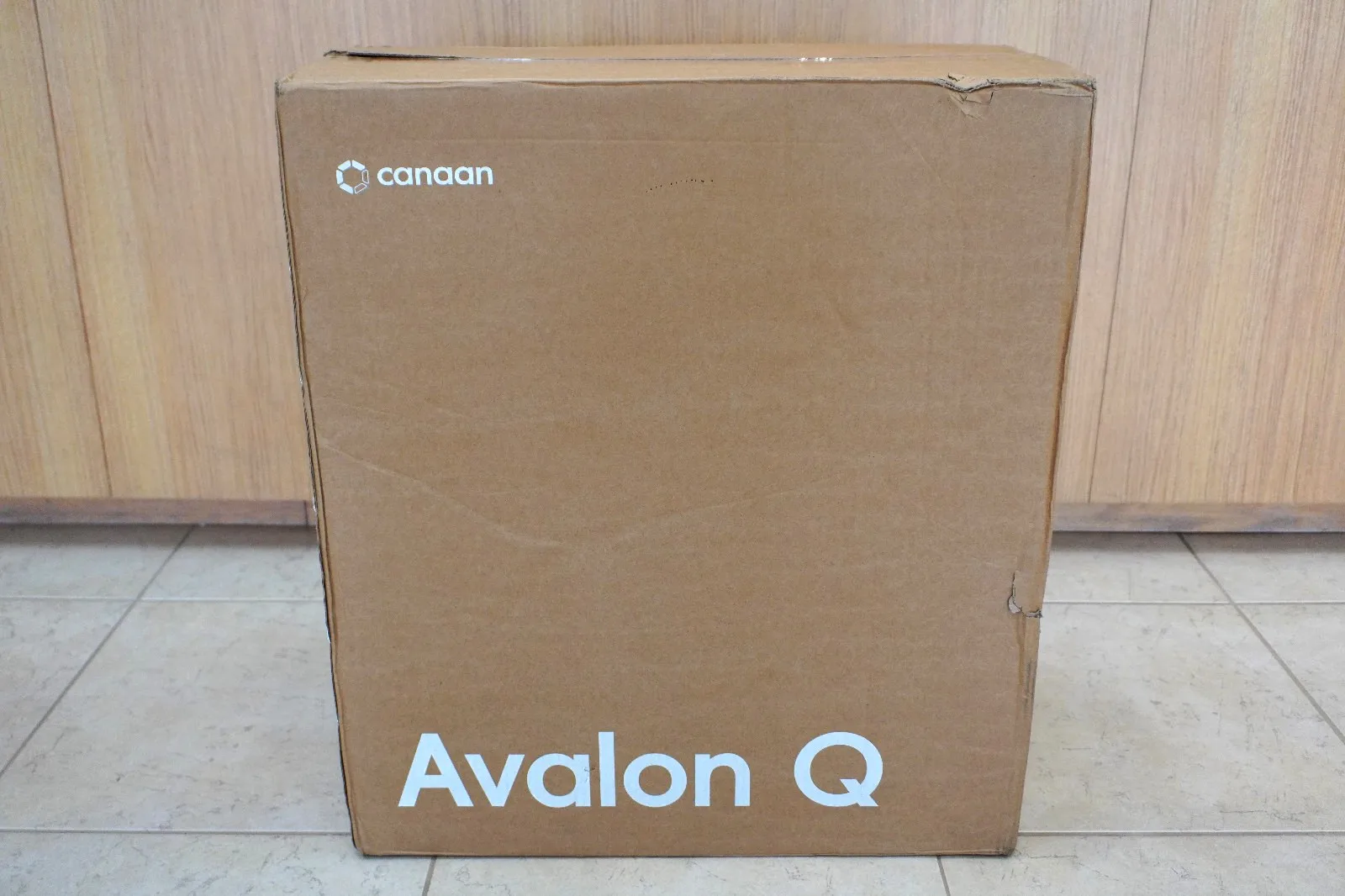 

JD Canaan Avalon Q 90TH/s Bitcoin Miner - 18.6J/TH 1674W ASIC Miner