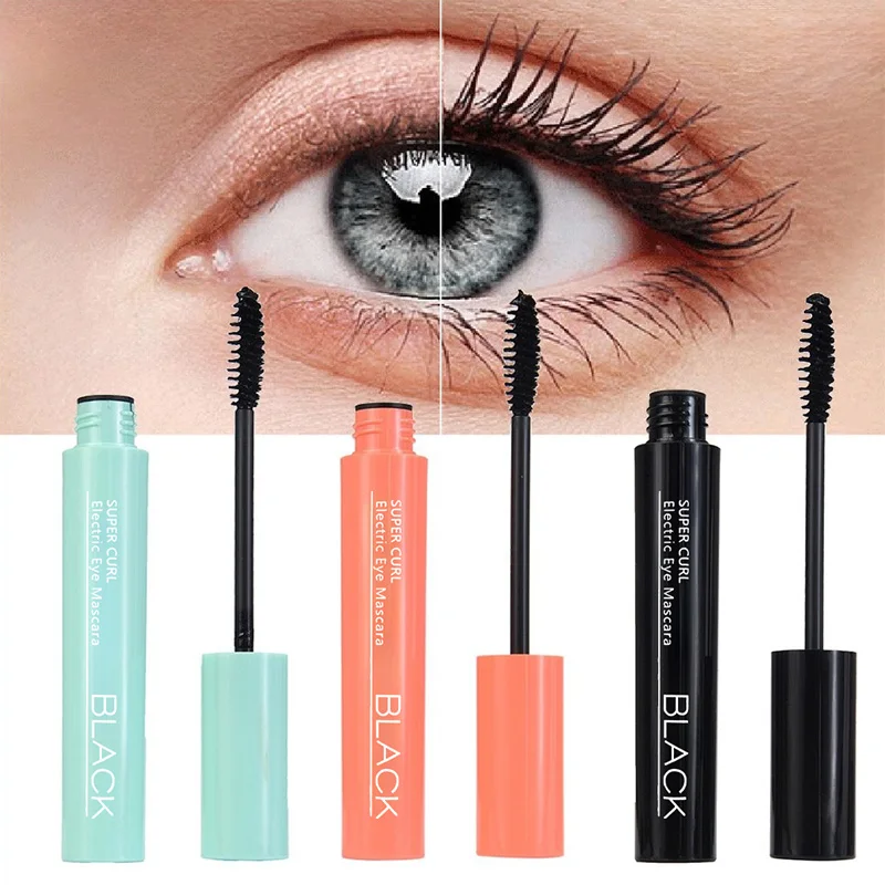 ブラック ボリューム マスカラは、ウォータープルーフで、にじみにくく、あらゆる肌タイプに適した長持ちするフォーミュラです。