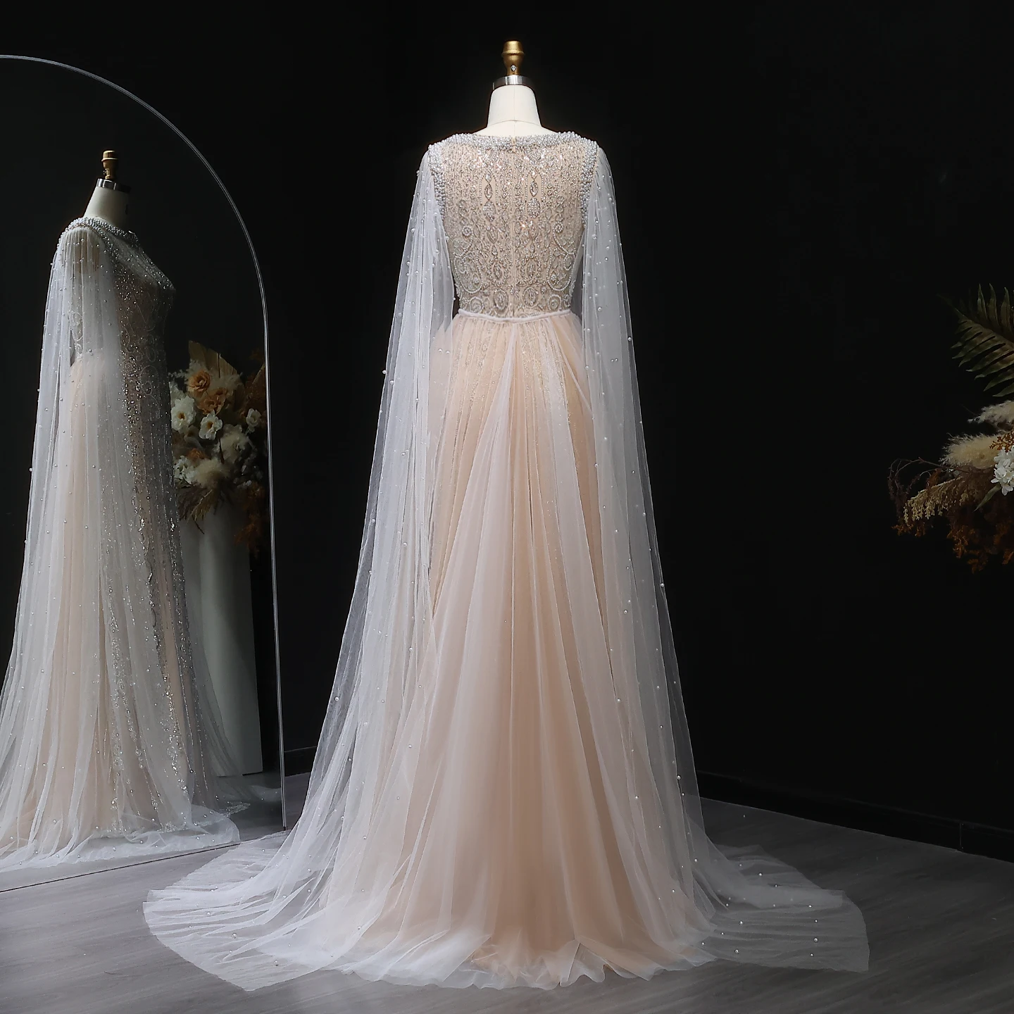 Sharon Said Luxuriöses Champagner-Abendkleid mit Cape-Ärmeln, Pailletten und Perlen, für formelle Anlässe und Partys, SS668, maßgeschneidert – Detail 9