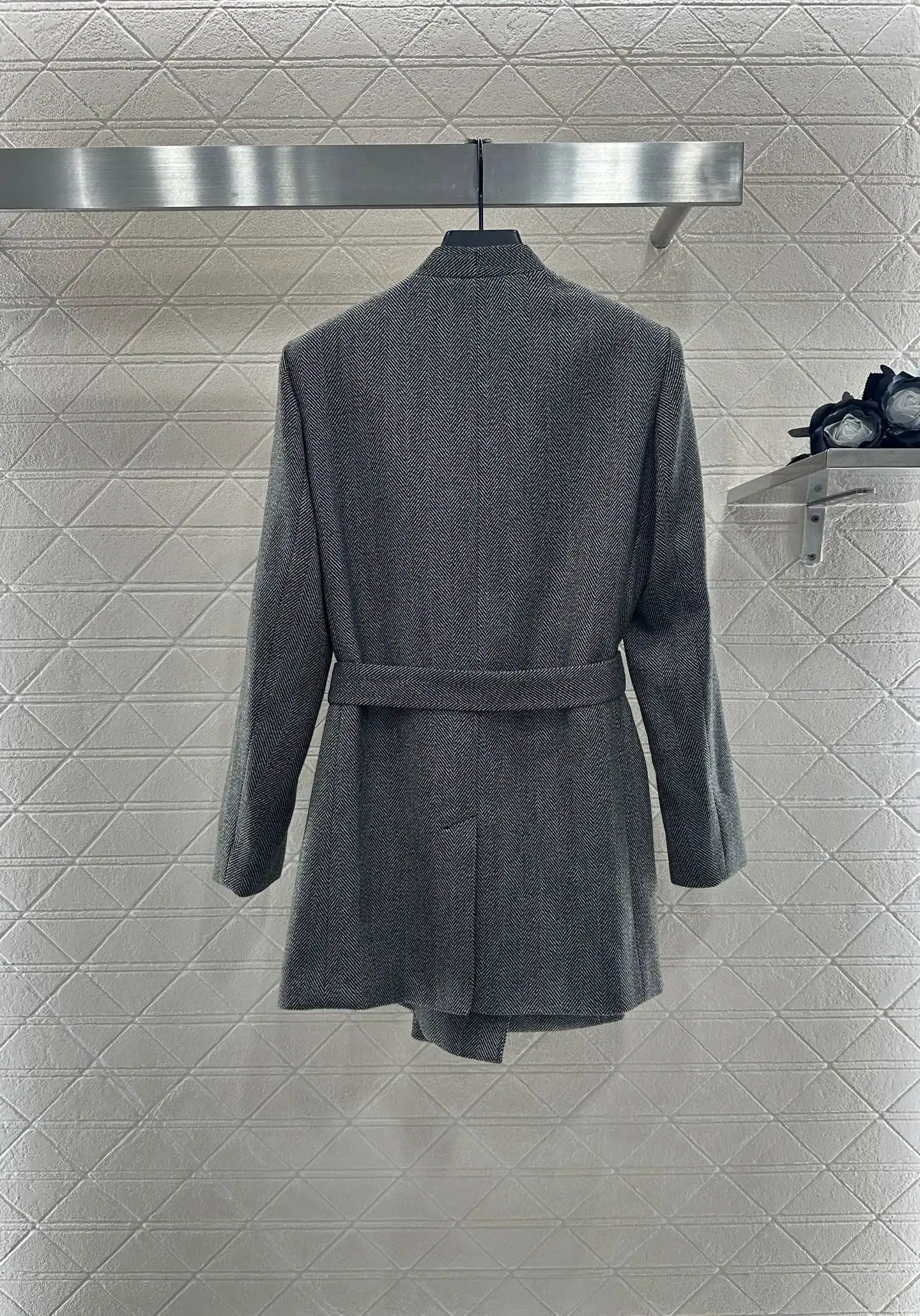 

2025 Autumn/Winter New Design Women's Suit Jacket with Belt