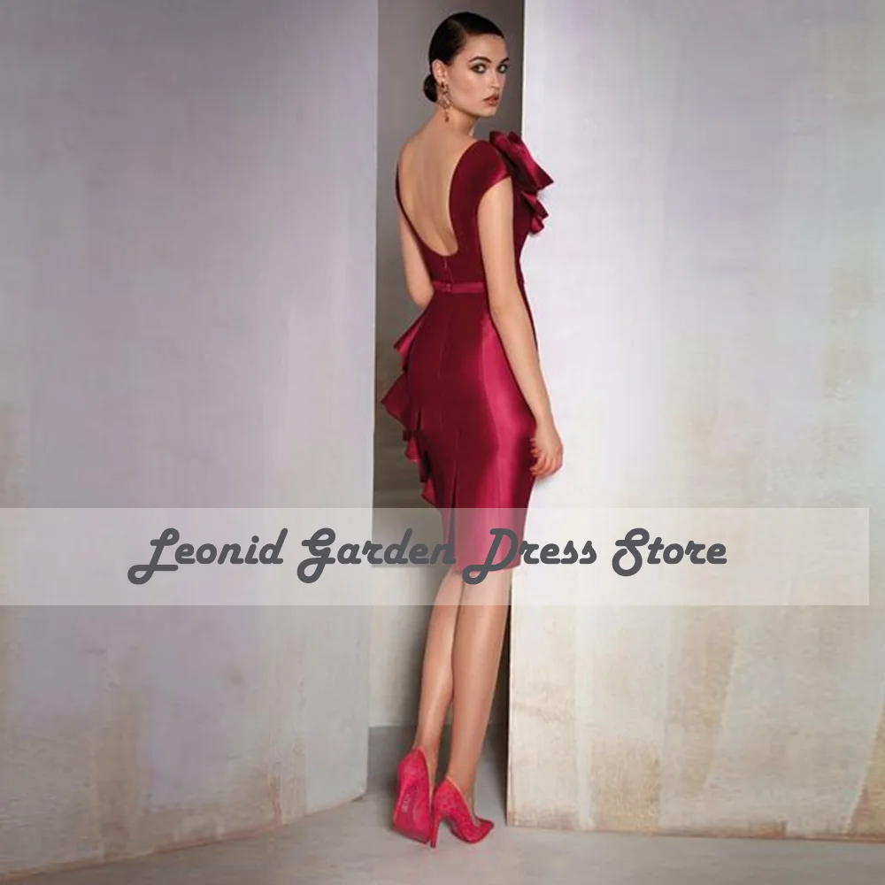 Red Jewel Neck Mother Of The Bride Dresses Sheath 2023 Evening Dresses Knee Length Elegant Short Sleeves Wedding Party Dress