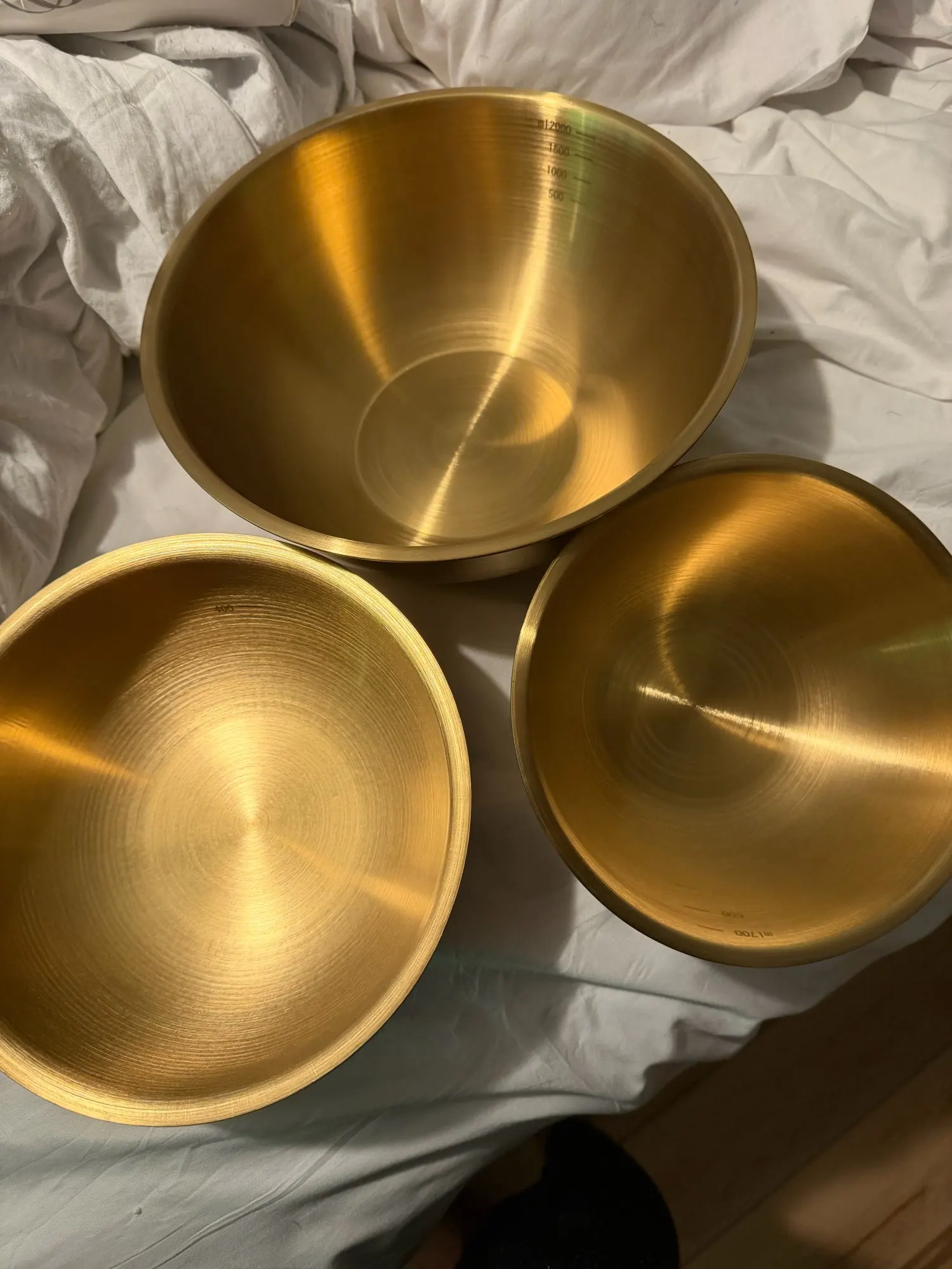 3Pcs A set of three stainless steel bowls for mixing, kneading dough, and serving salads, suitable for kitchen use. photo review