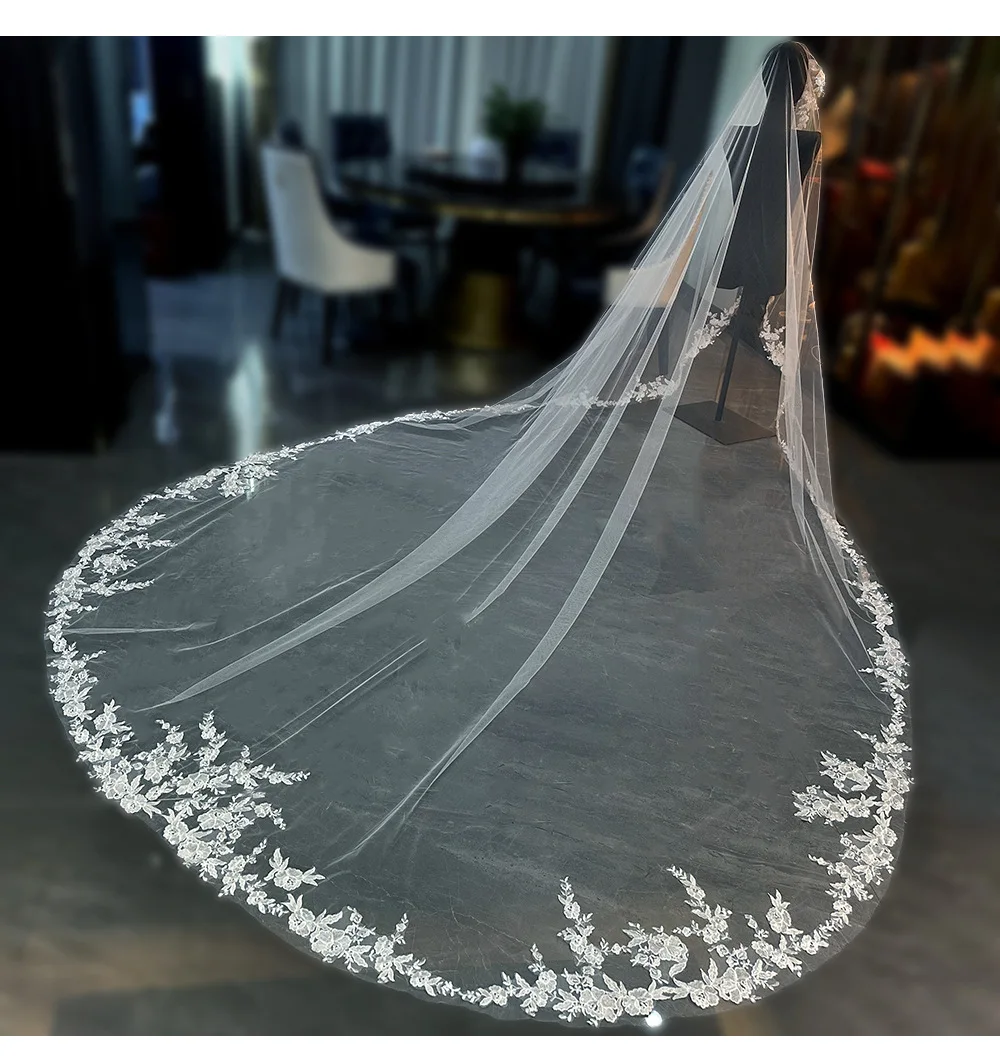 2026 Long Wedding Veil 3*3.5m Long Bridal Veil with Comb Nice Floral Applique Ivory Wedding Veils