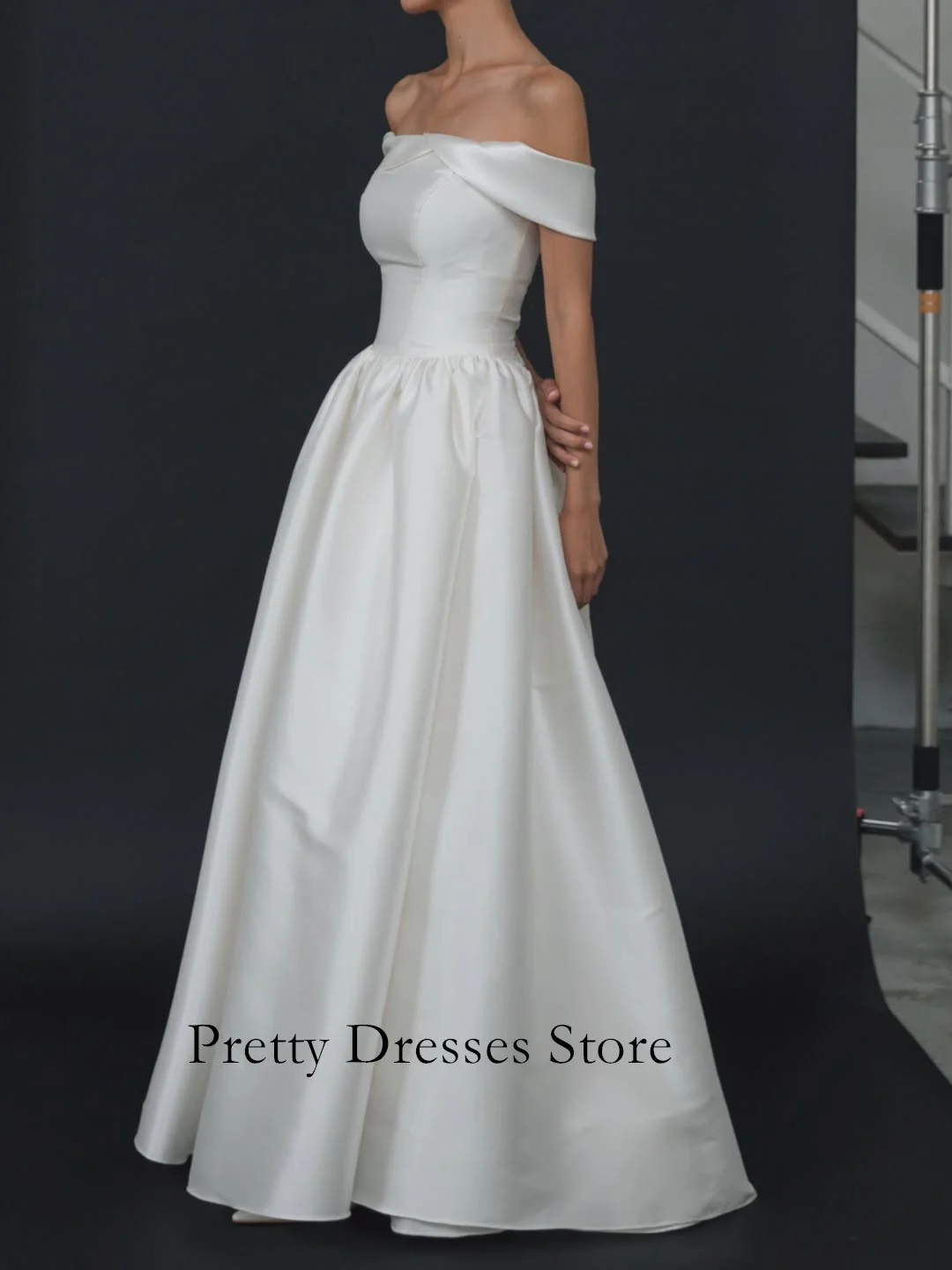 FANAN-vestidos de novia sencillos y elegantes con hombros descubiertos, vestidos de novia de color marfil con mangas cortas de satén y corte en A, color marfil