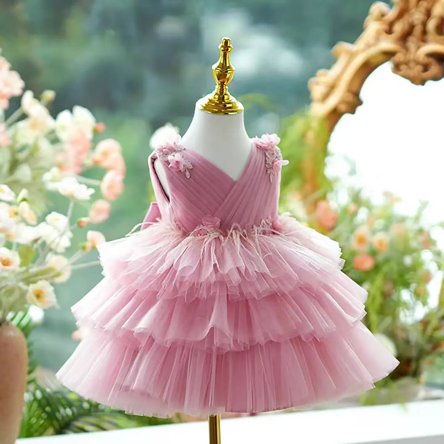Dreamy Vow D069 Abito da ragazza di fiore rosa in tulle a strati senza maniche glamour Abito da ballo al ginocchio per feste di matrimonio