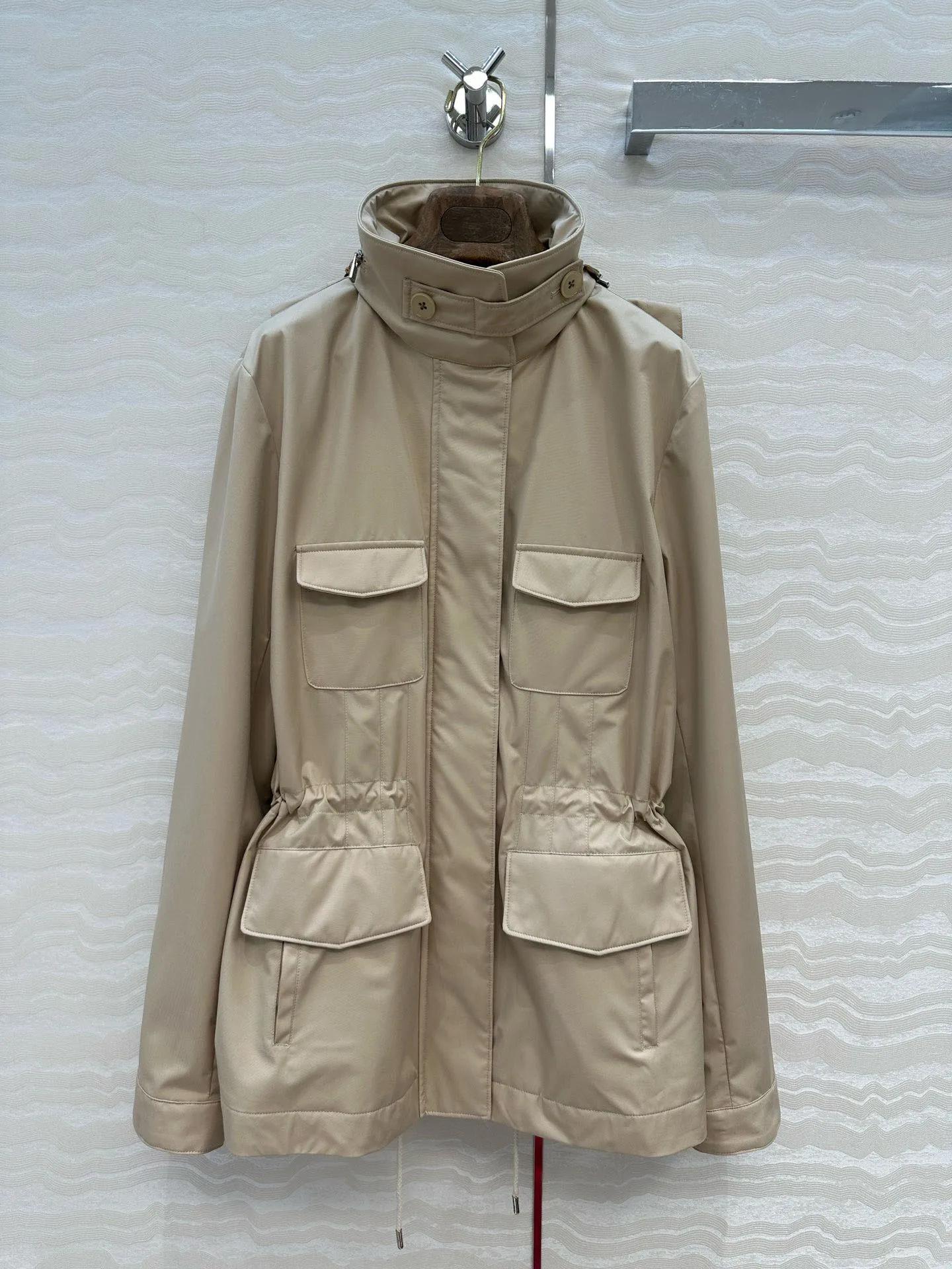 

25 Autumn New Traveler Windproof Jacket Lightweight, Breathable, Long Work Clothes Top Comfortable, Elegant, Classic Money Style