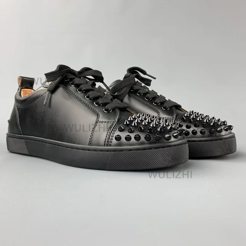 rivetto-opaco-di-alta-qualita-nero-sneakers-in-vera-pelle-da-uomo-piatto-casual-da-donna-in-pizzo-bianco-rivetti-dorati-coppie-scarpe-sportive-rosse