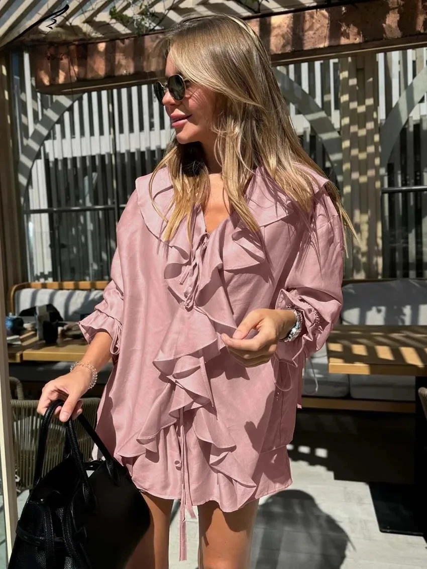 Oymimi Fashion Różowy dwuczęściowy zestaw dla kobiet Eleganckie marszczone sznurowane koszule z długim rękawem i proste szorty z wysokim stanem Zestaw damski — zdjęcie 2