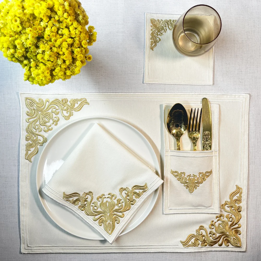 

Gold Placemats Napkins Ramadan 12 People Set Home dining table decor luxury home decor table cover rustic wedding