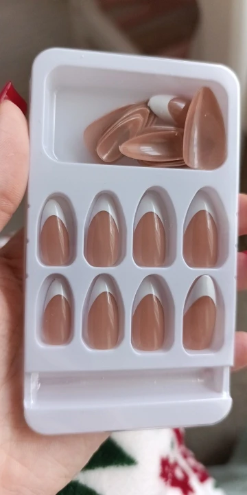 24Pcs French False Nails Almond Fake Nails with Glue Press on White Edge Design Wearable Simple Ins Pink Stiletto Nail Tips photo review