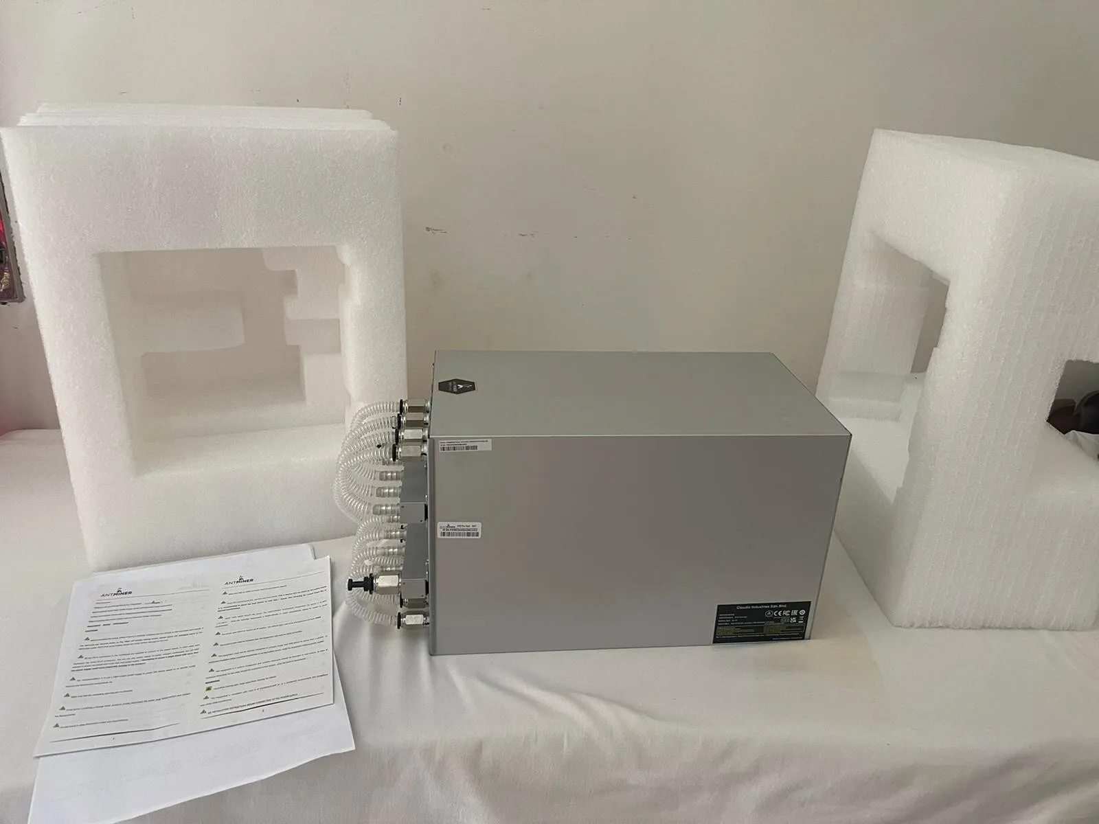 Minerador de Bitcoin DCE Original Antminer S21e Hydro 322T, Ultra Eficiente para Mineração de BTC