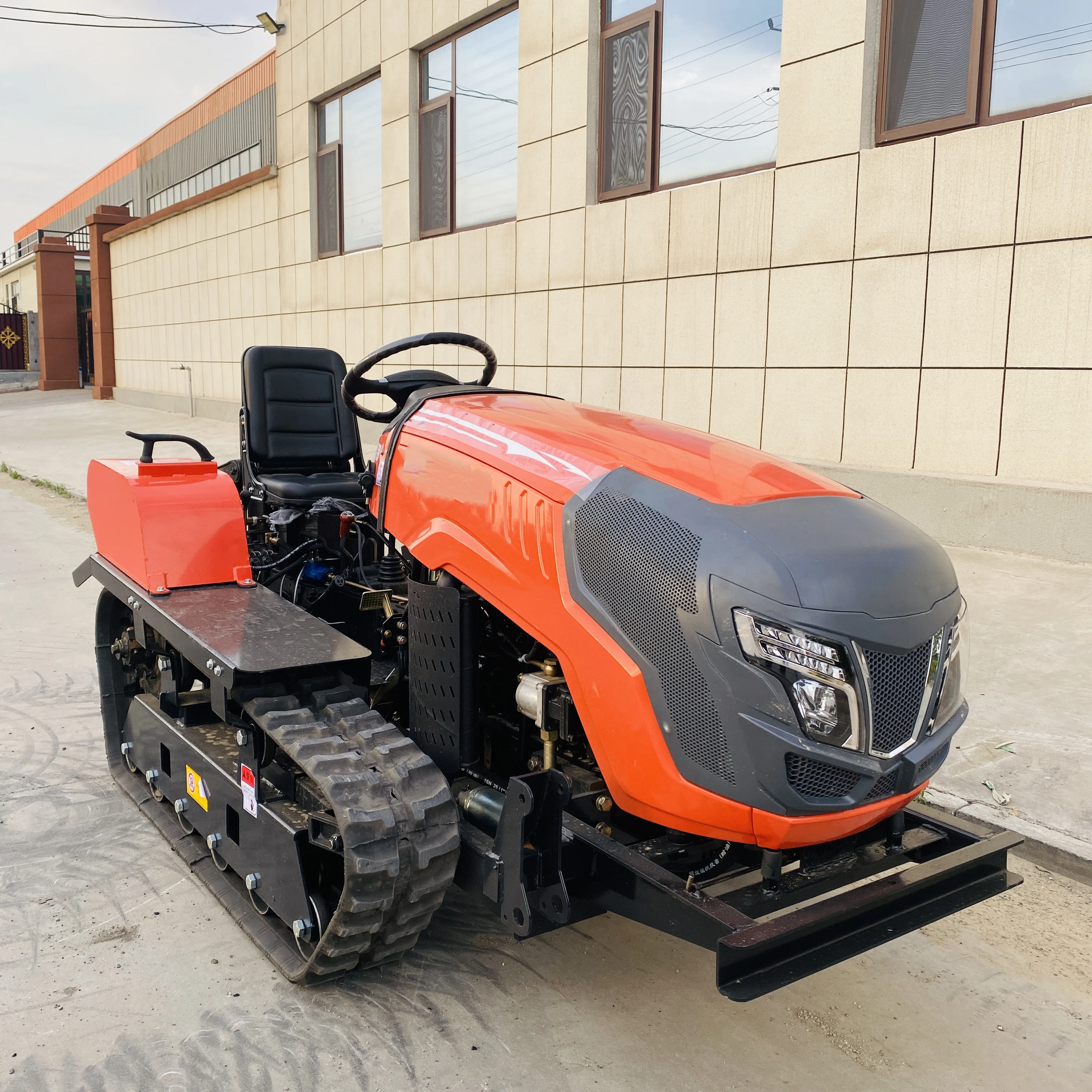 Customization 50HP Crawler Tractor Functional  Rubber Track Tractor with Accessories