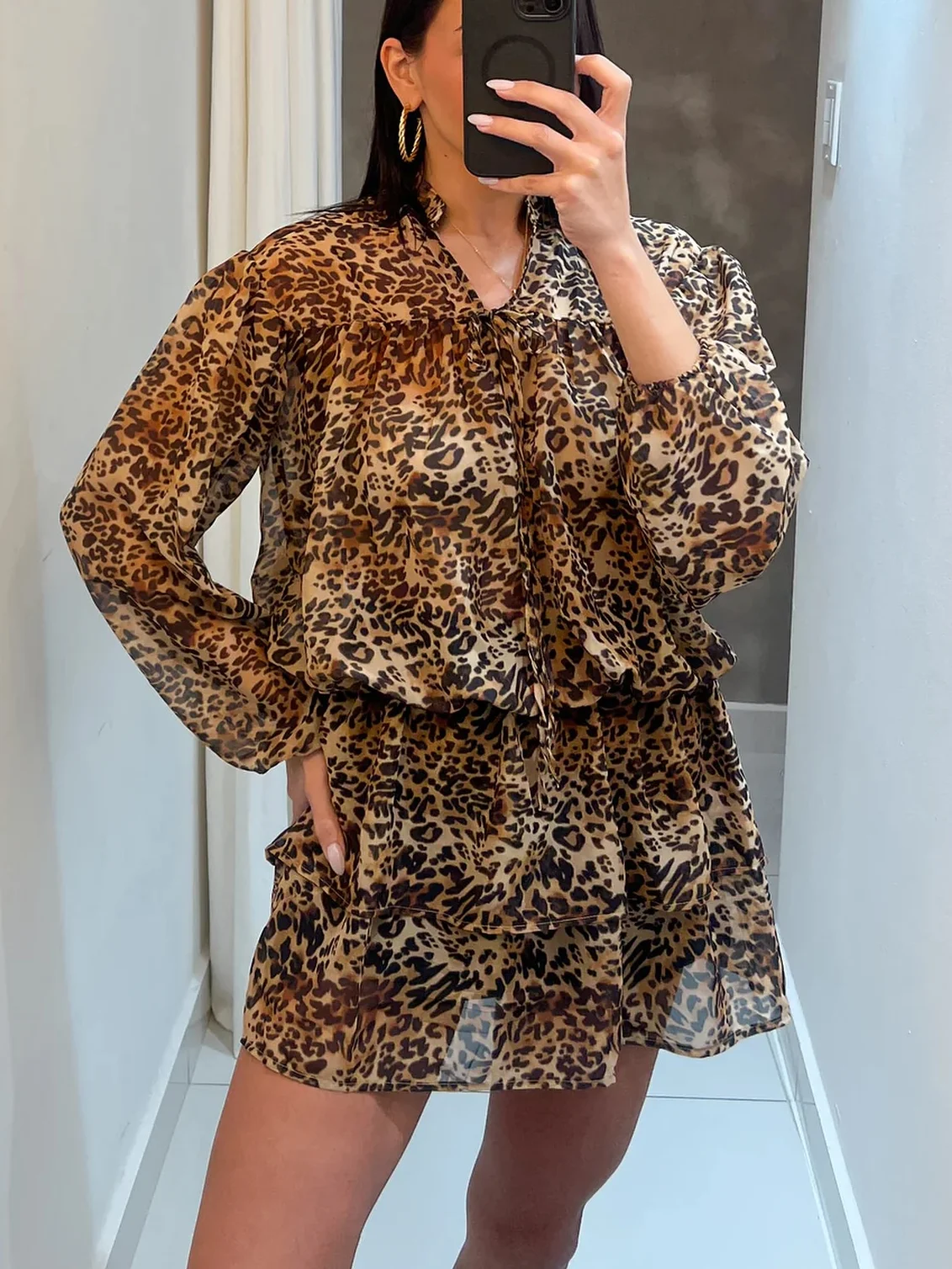 Vestido de mujer 2025 otoño nuevo estilo estampado de leopardo manga larga en capas Mini vestido suelto moda Sexy personalidad Casual