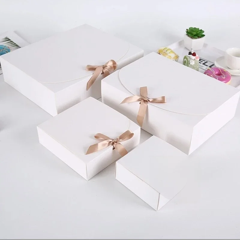 Boîte-cadeau en papier Kraft blanc, 5 pièces, boîte de rangement de bonbons, chocolat, biscuits, fournitures de fête, rangement de vêtements pour anniversaire