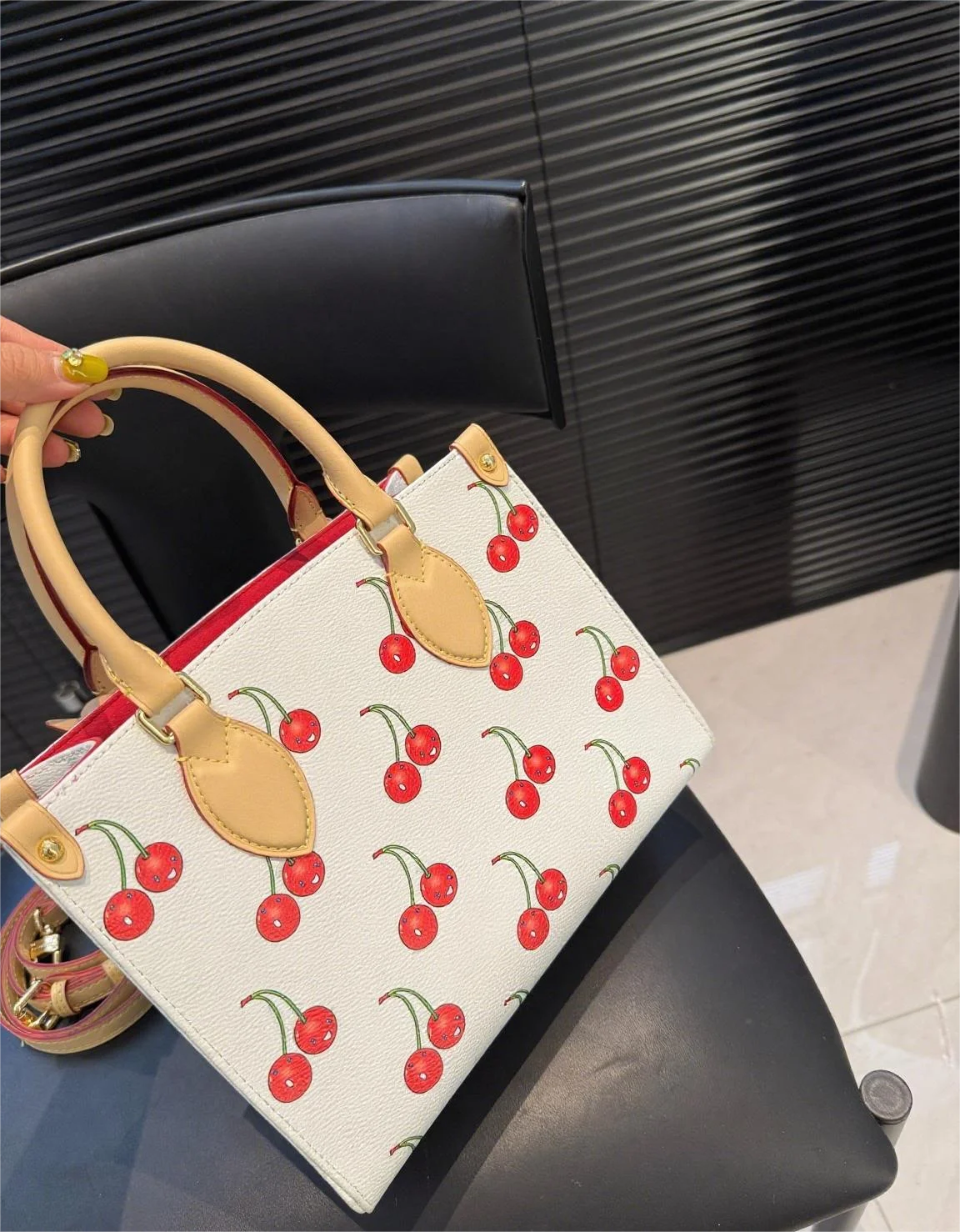 

Women's New Versatile Cherry Print Hand-held And Cross-body Tote Bag