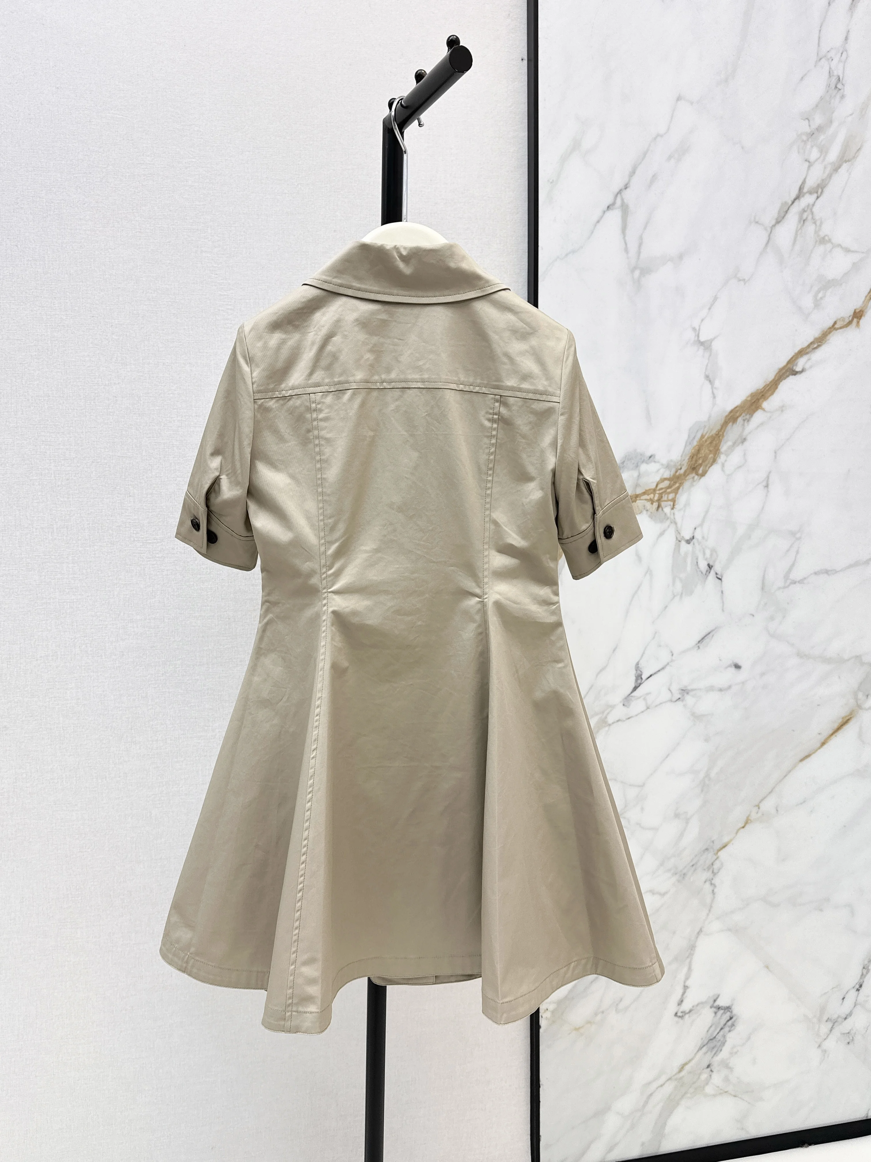 

2026 Summer Lightweight And Elegant Style Short-Sleeved Shirt Dress For Women Slimming A-Line Dress With Casual Attitude