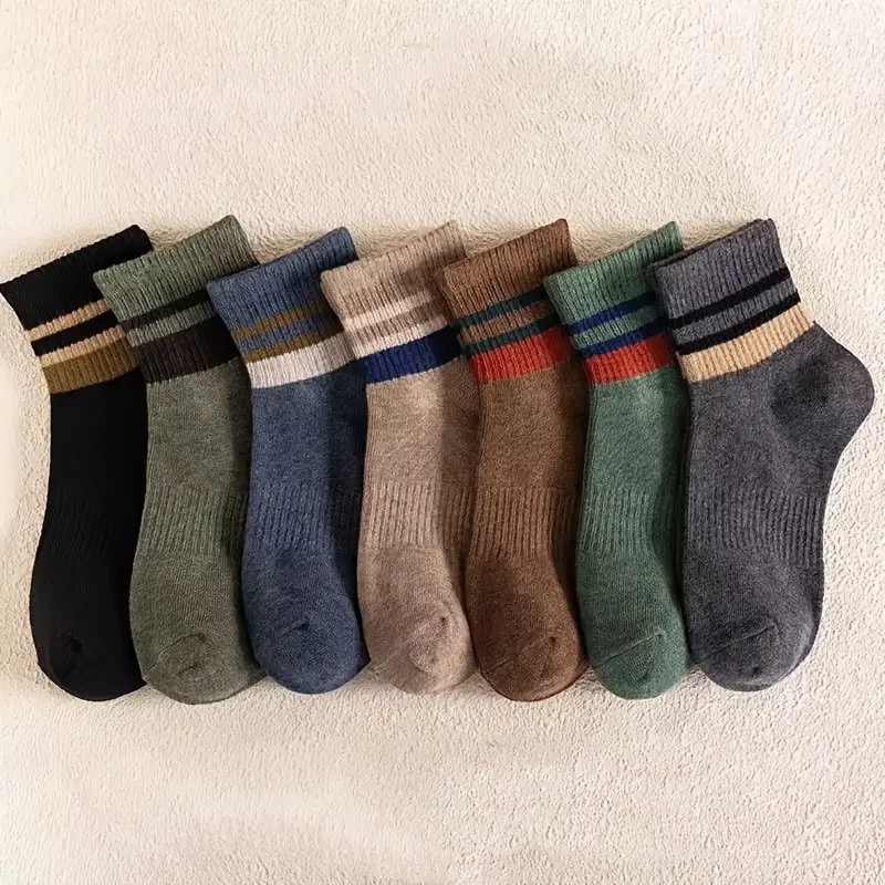 7 pairs Breathable and Comfy Men\'s Striped Crew Socks for Trendy Outdoor Style