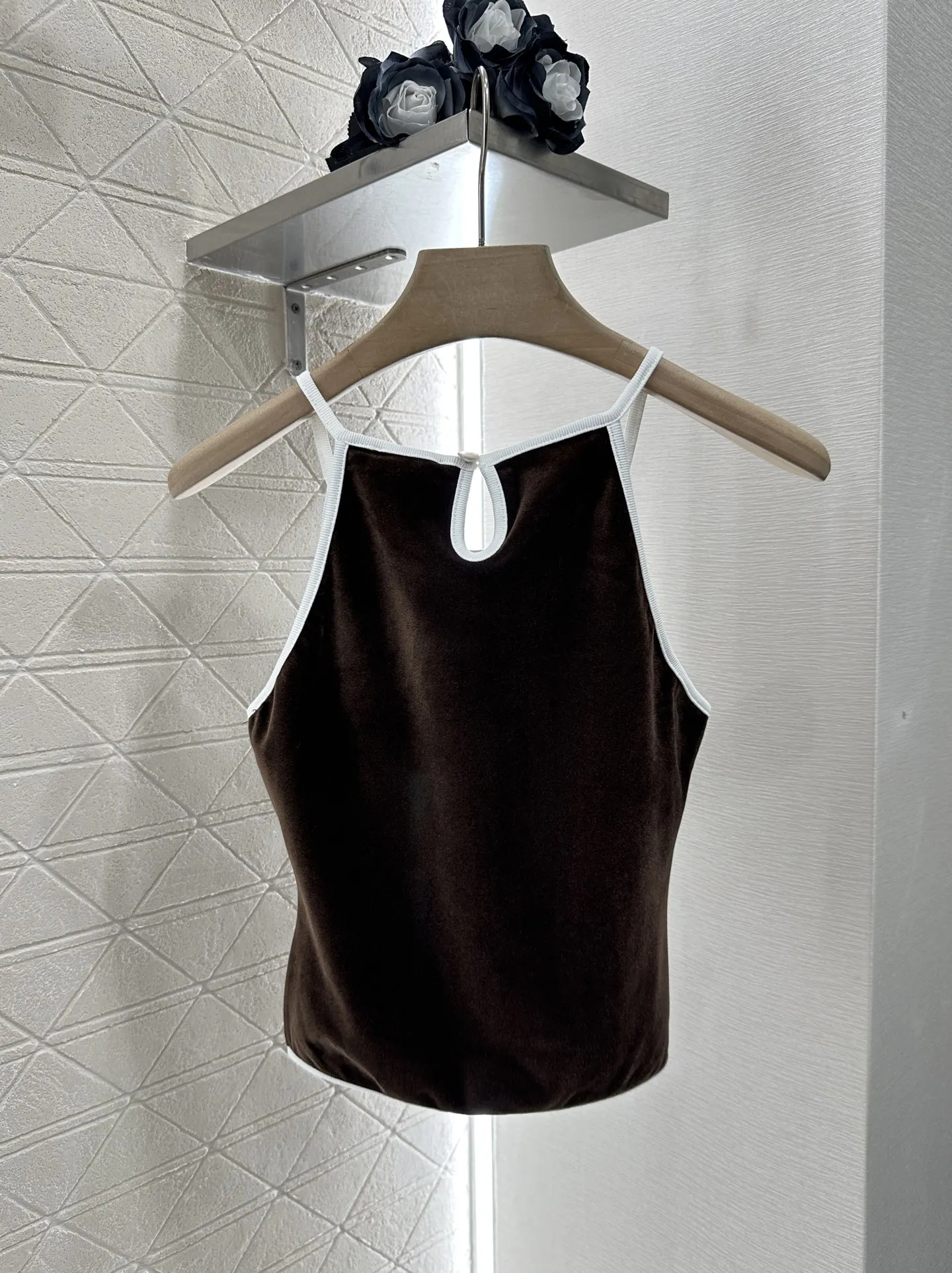 

2025 Women's Colorblock Soft Velvet Two-Piece Set - Camisole & Shorts, Sexy Night Out