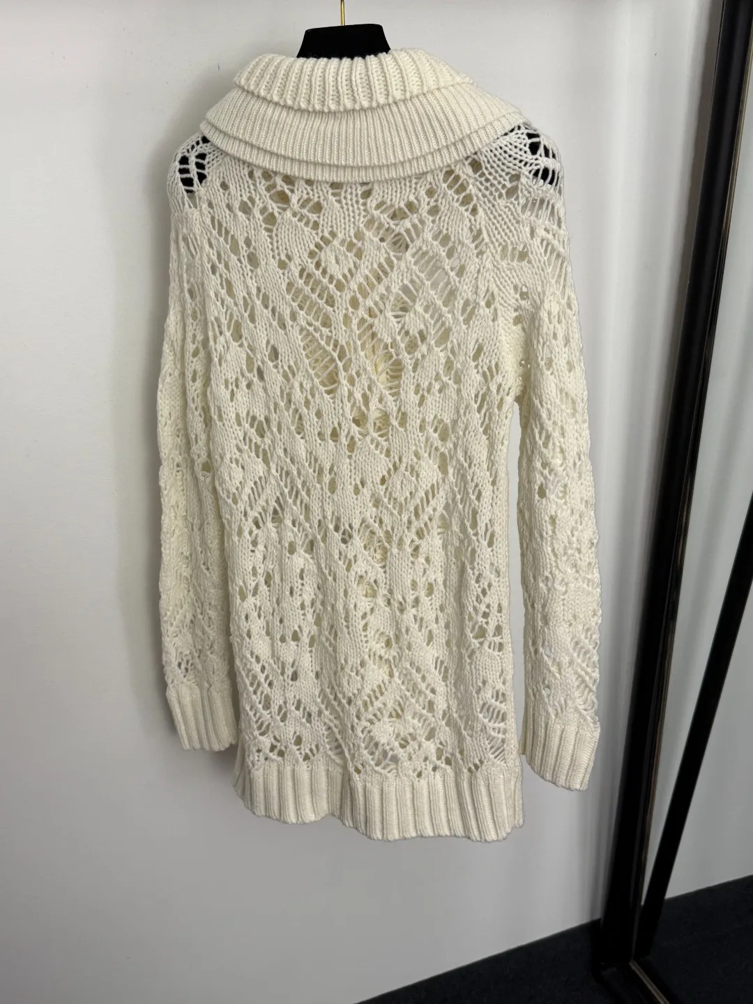 

High quality spring and autumn women's detachable ruffle edge hollow long sleeved knitted sweater HL164