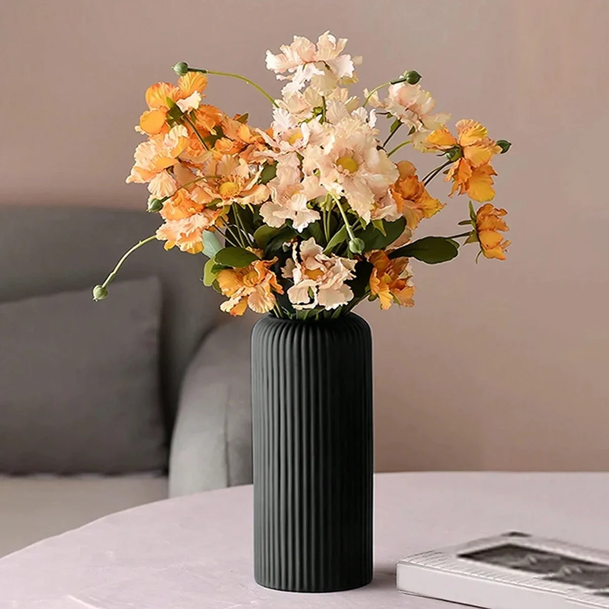 Vase en plastique semblable à une céramique rayé pour fleurs, présentoir d'arrangement floral décoratif, petit vase à fleurs créatif