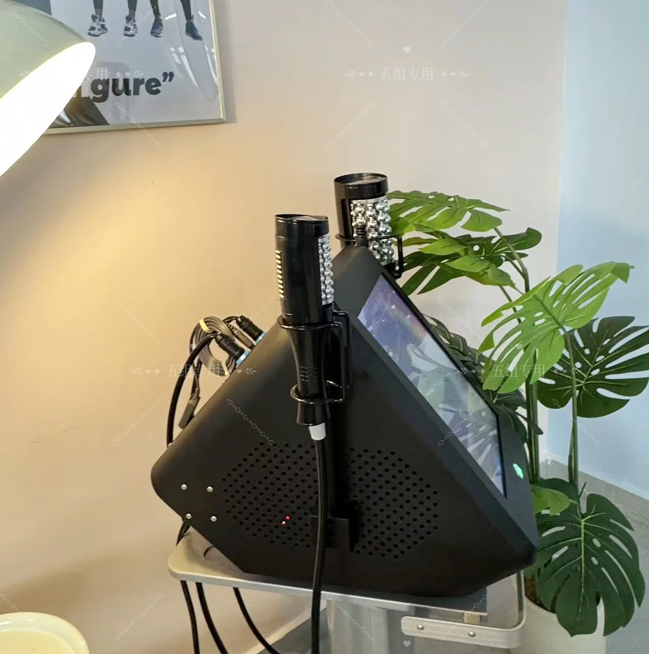 

Roller Body Massage Physiotherapy Technology Eliminates Pain Anti-cellulite Skin rejuvenation Slimming Machine