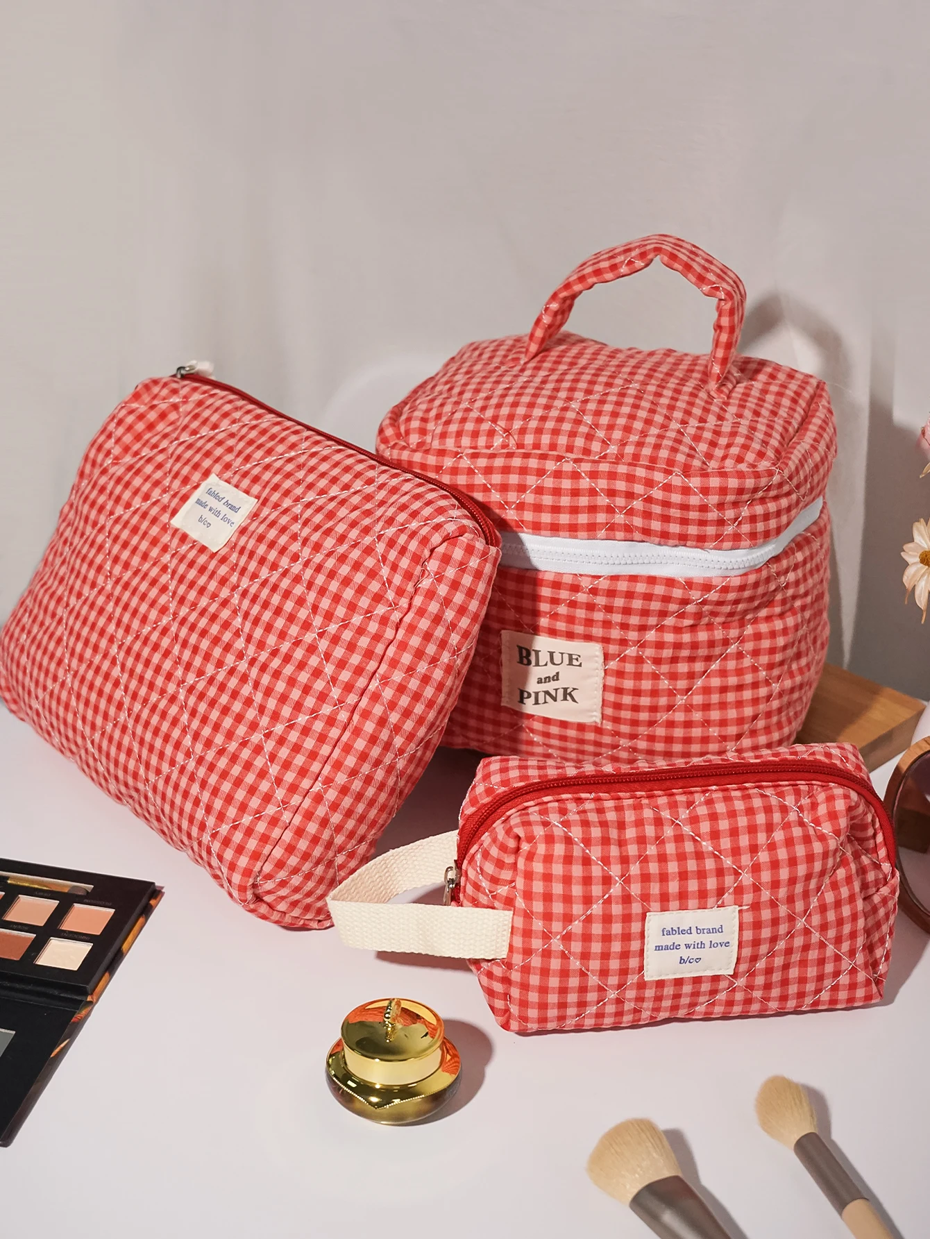 Large Capacity Cotton Makeup Bag Women Checkered Brushes Storage Bag Sweet Cute Travel Toiletry Bag Casual Ladies Soft Organizer