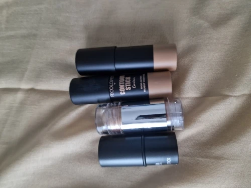 2 Colors Highlight For Face Cosmetic Face Brighten Highlighter Stick Face Contour Bronzer Shimmer Illuminator Stick Makeup Tools photo review