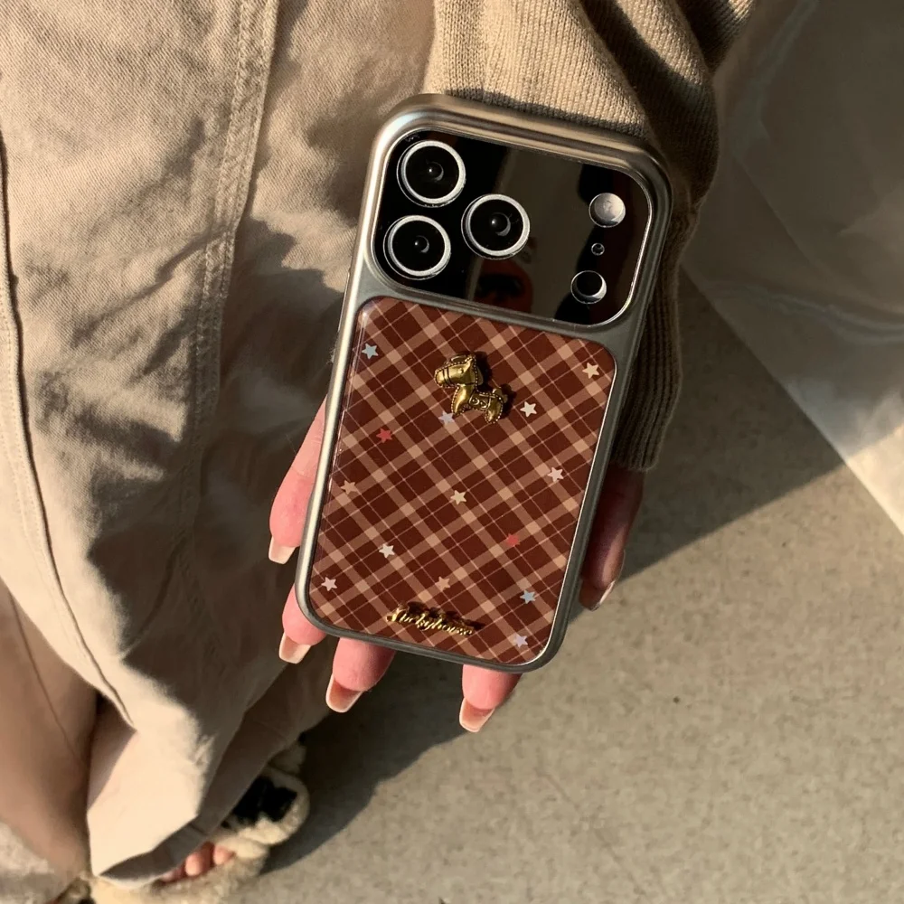 

Electroplated brown background plaid star golden horse mobile case, suitable for iPhone 14/15/16/17 Pro Max, new protective case