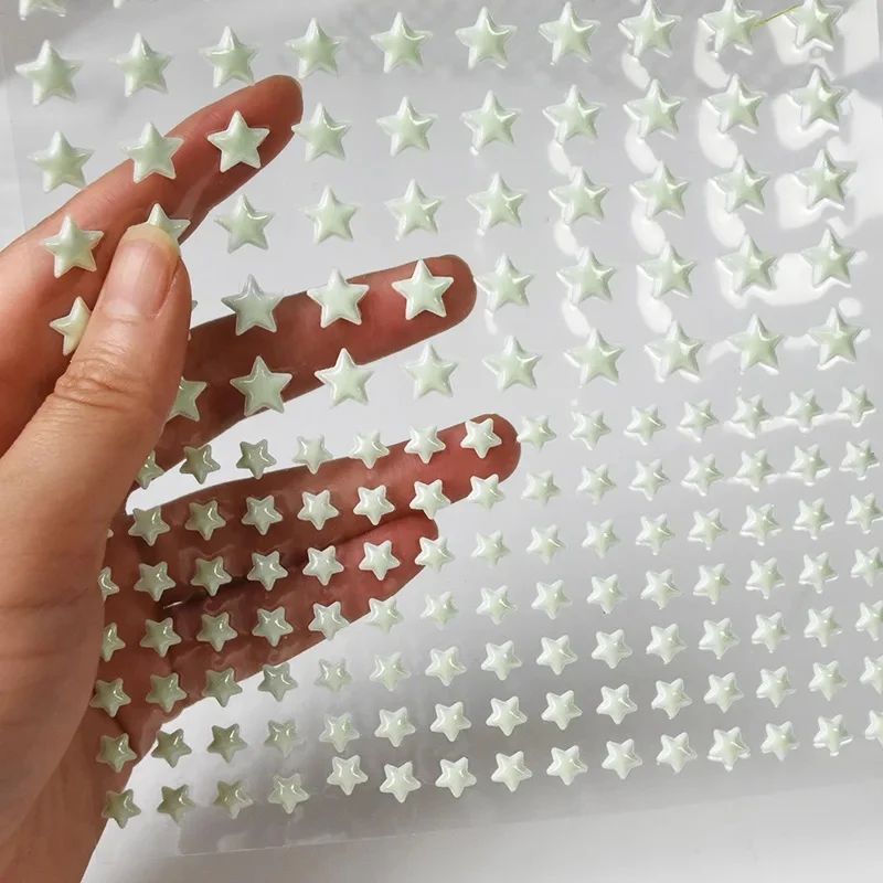 211szt 3D Bubble Luminous Stars Dots Naklejka ścienna Dekoracja do pokoju dziecięcego Sypialnia Dekoracja domu Naklejka Świecące w ciemności Naklejki — zdjęcie 2
