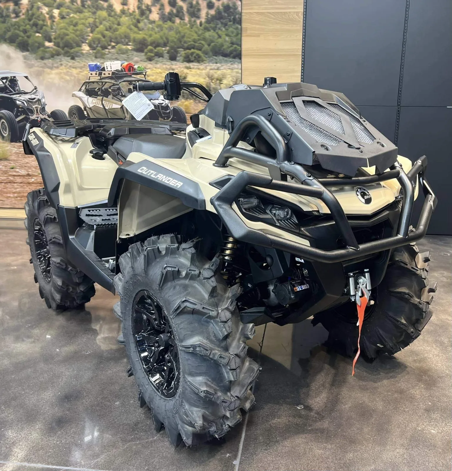 

Лучшее предложение: Новый Can-Am Outlander 1000R XMR