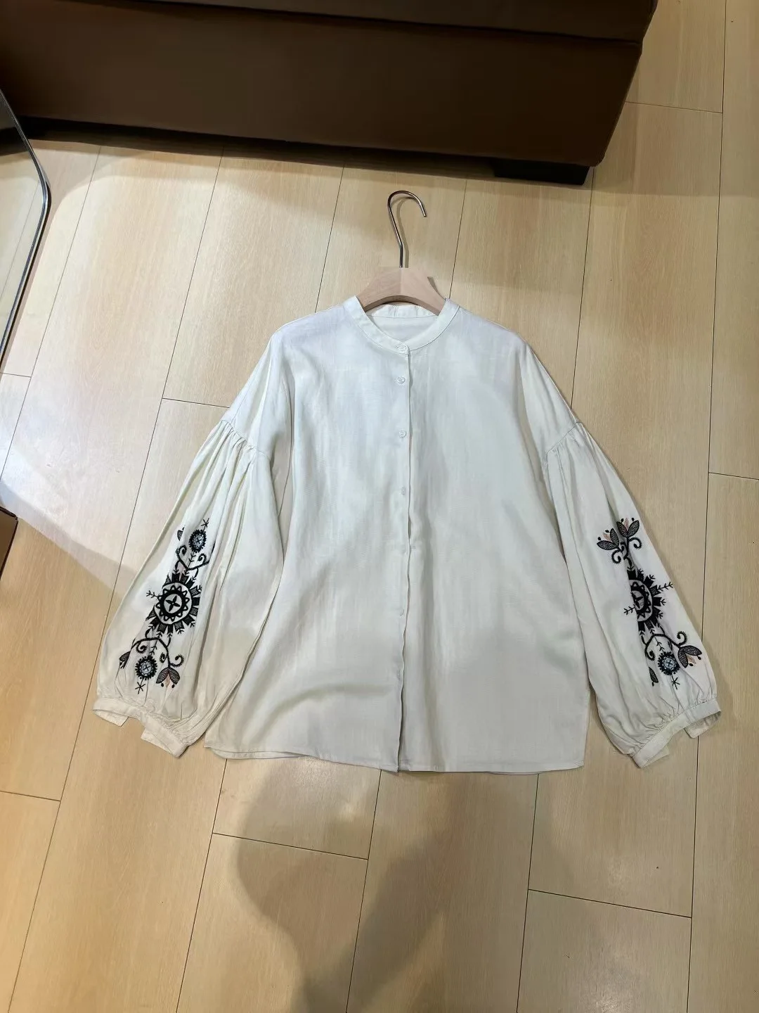 Chemisier en lin élégant et décontracté pour femme avec broderie exquise