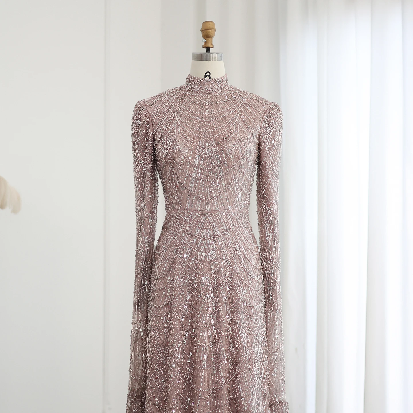 Sharon Said Luxuriöse Dubai Salbeigrüne Muslimische Abendkleider mit Cape-Ärmeln und Hohem Kragen für Arabische Hochzeitsfeier SS630 Maßanfertigung – Detail 19