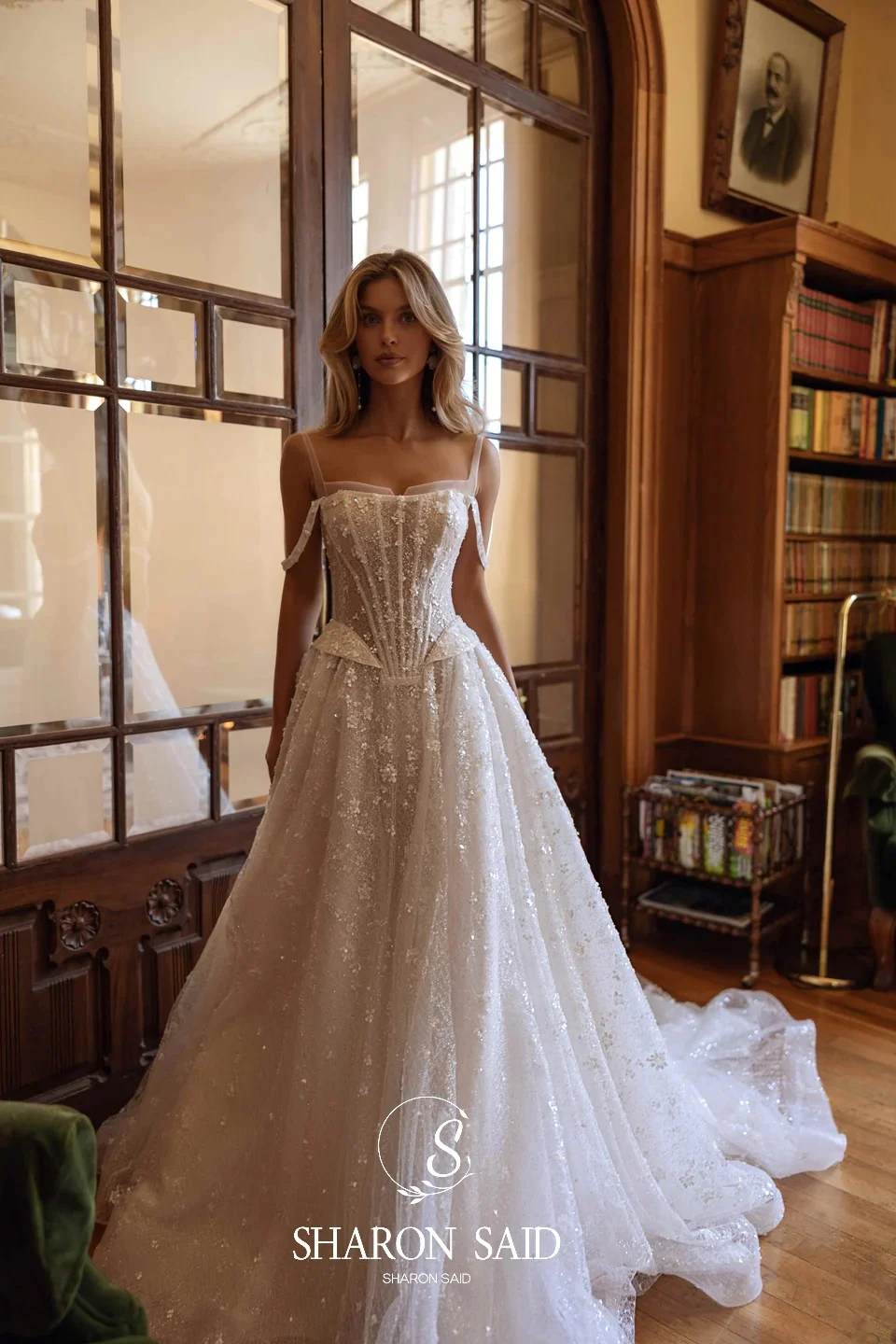 Sharon Said 2025 Abito da sposa in tulle senza spalline di alta qualità di lusso A-Line cappella treno abiti da sposa principessa SW389 personalizzato
