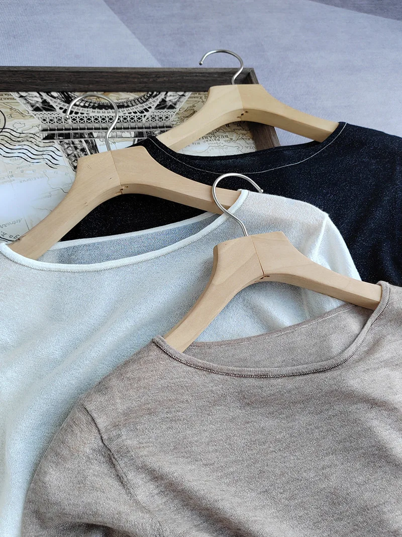 Casual lightweight long sleeve knitted wool sweater