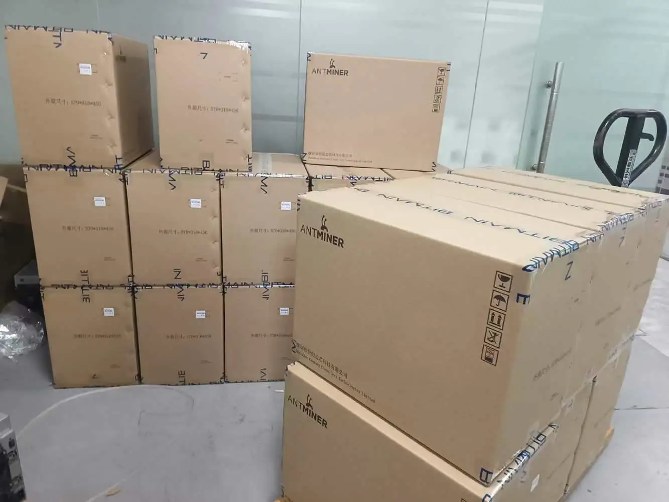 dc ORIGINAL BUY 3 GET 2 FREE Bitmain Antminer L9 (17Gh)DOGE/LTC 3570W Asic In Carton