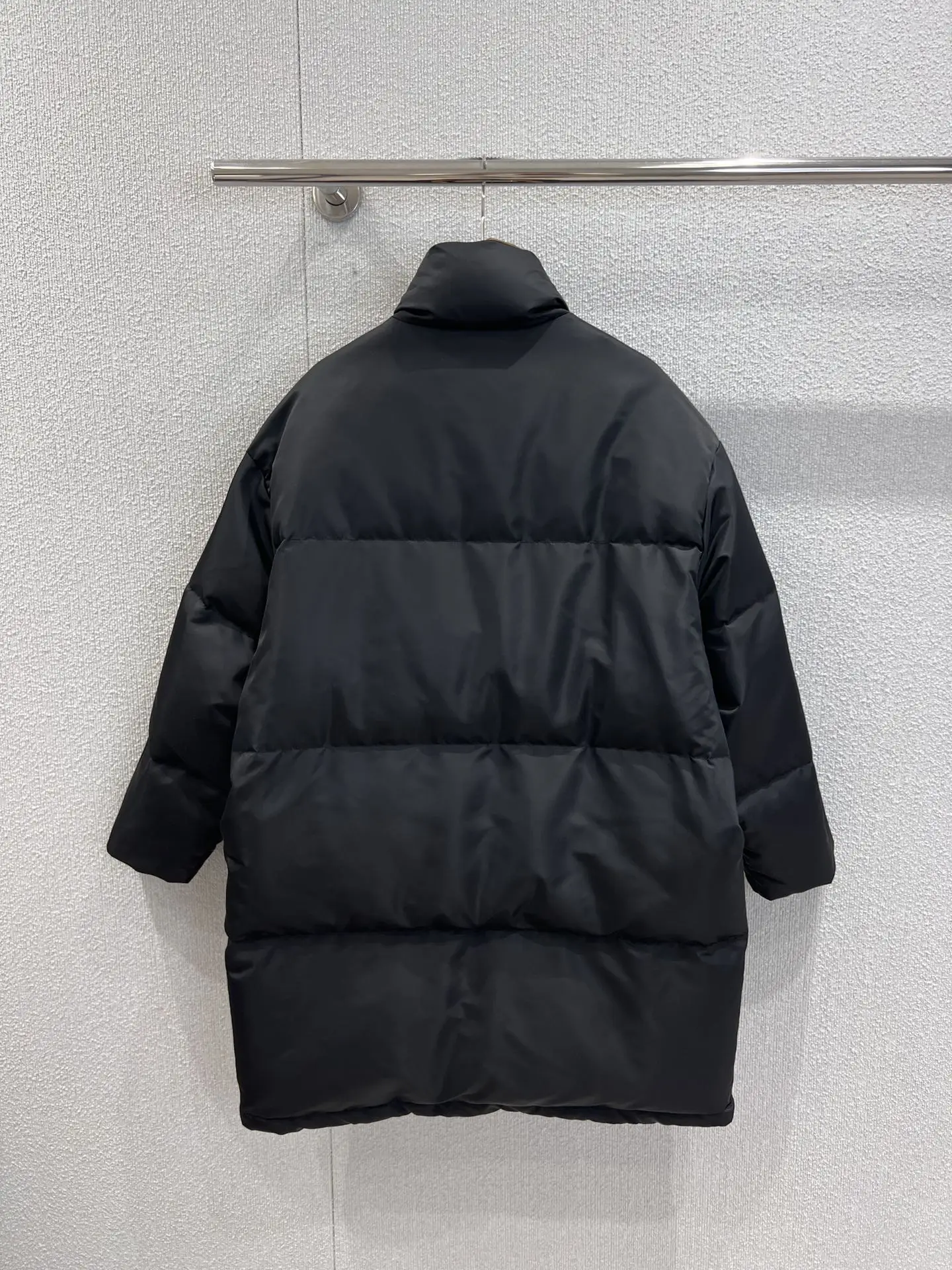 

2025 зимняя и новая куртка High Street с воротником и лацканами, длинными рукавами, хлопковая стеганая куртка на молнии