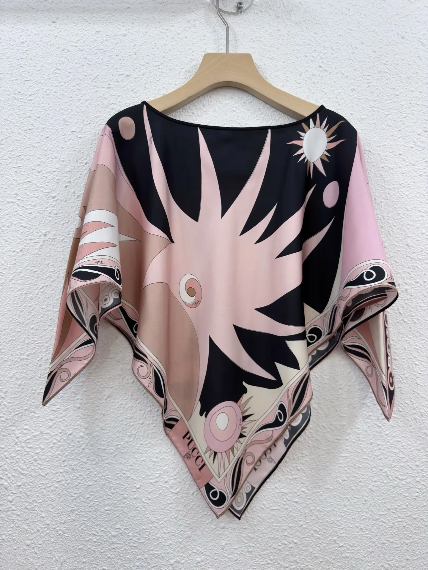 

Puc 100% Real Silk Women's Pink Black Sun Print Satin Scarf Top Batwing Sleeve Loose Blouse Summer Casual Beachwear Beach Style