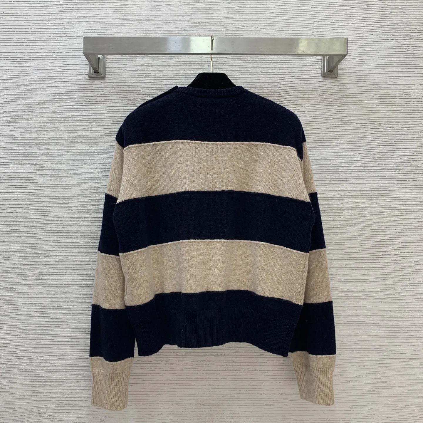 

Новинка 2023 года, женская одежда, полосатый короткий пуловер, свитер с длинными рукавами, кашемировая пряжа, теплая, мягкая и удобная