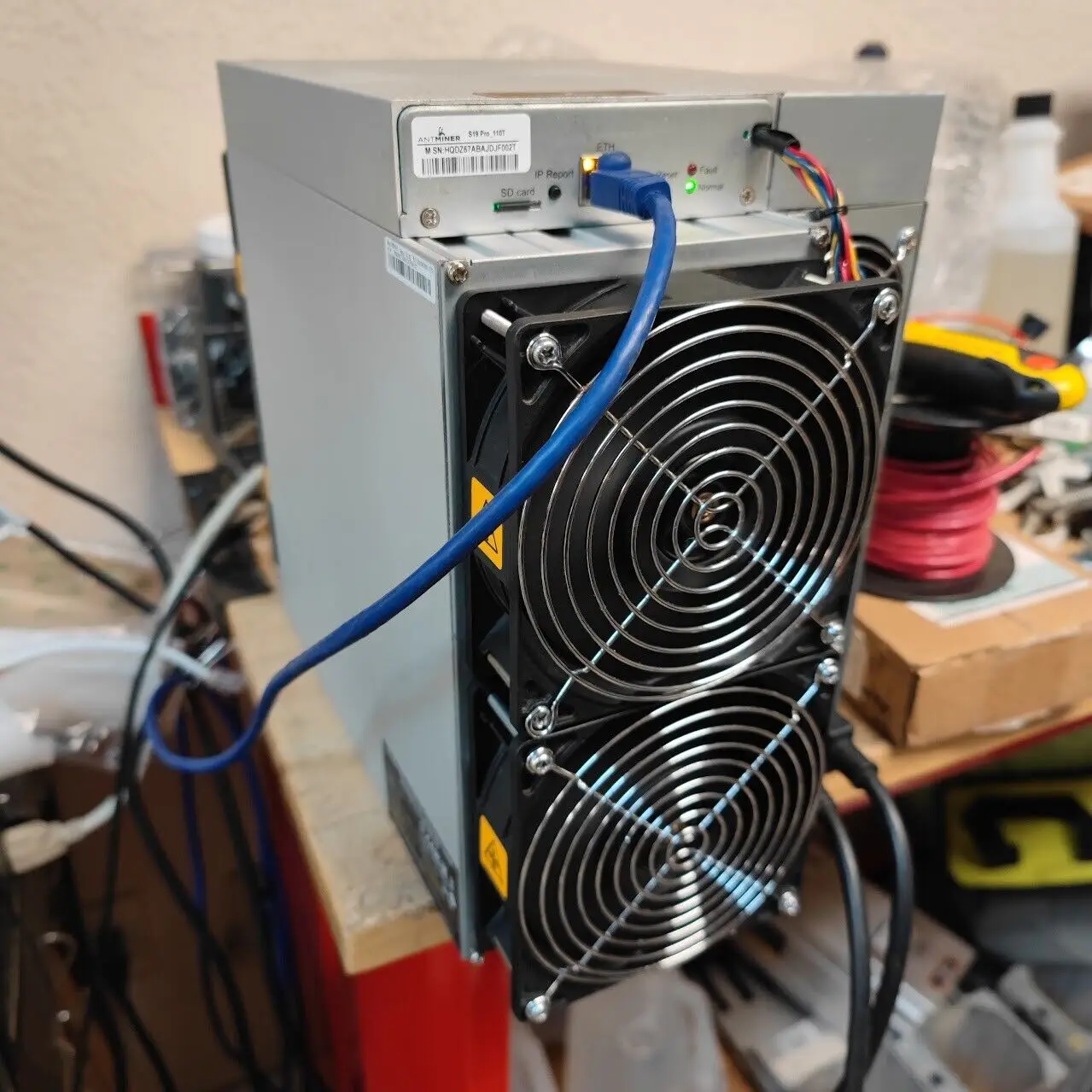 اشتر 3 واحصل على 2 مجانًا من Bitmain Antminer S19 Pro 110TH - SHA-256 - Bitcoin Miner: Electronics