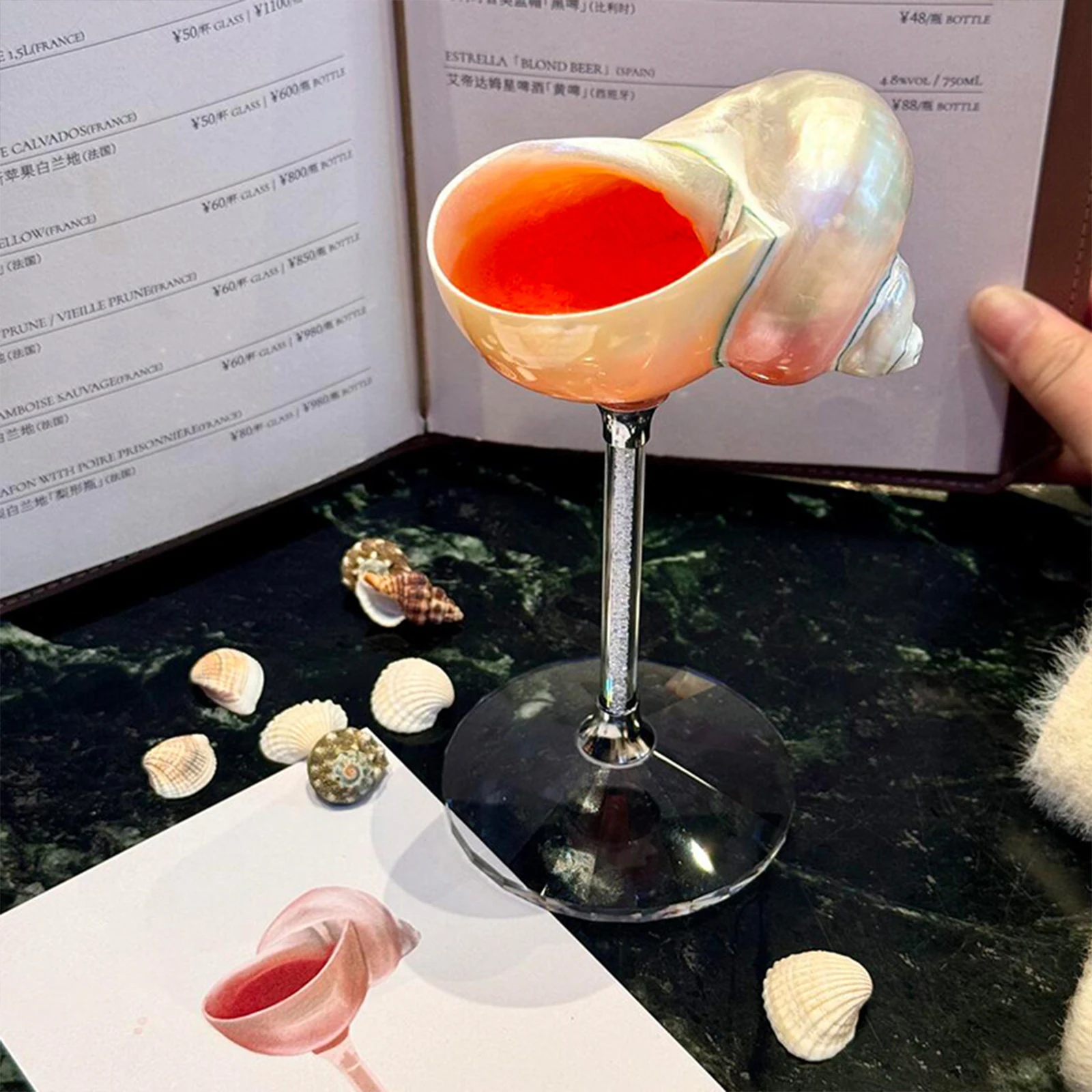 Natural Shell Stem Cocktail Glass Bar Conch Wine Goblet INS-Style Champagne Cup for Western Restaurant or Trendy Lounge Decor