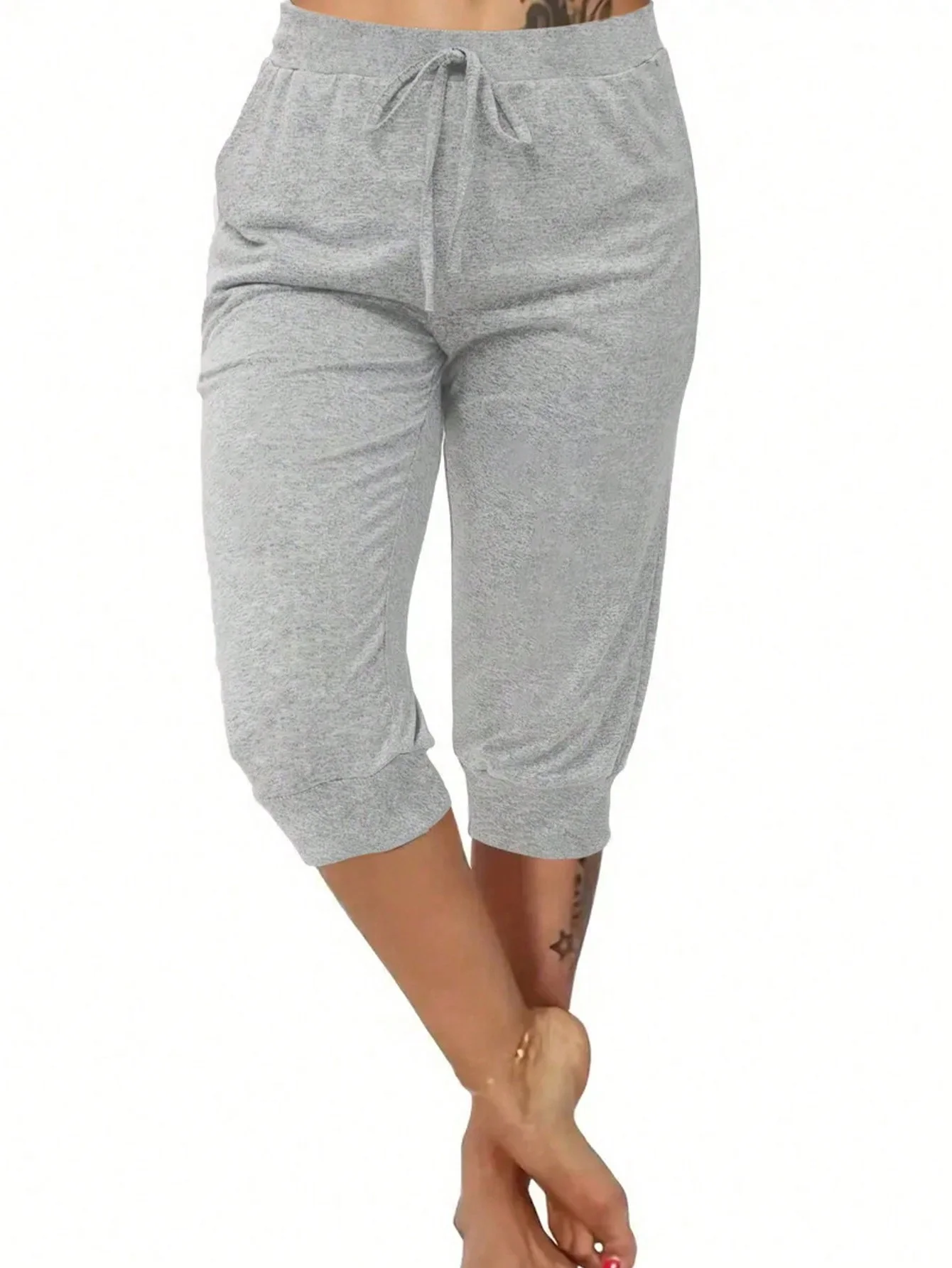 

2025 Plus Size Fashion Selection! Gray Drawstring Three - Quarter - Length Athletic Sweatpants (Plus Size). The Elastic Waist Wi