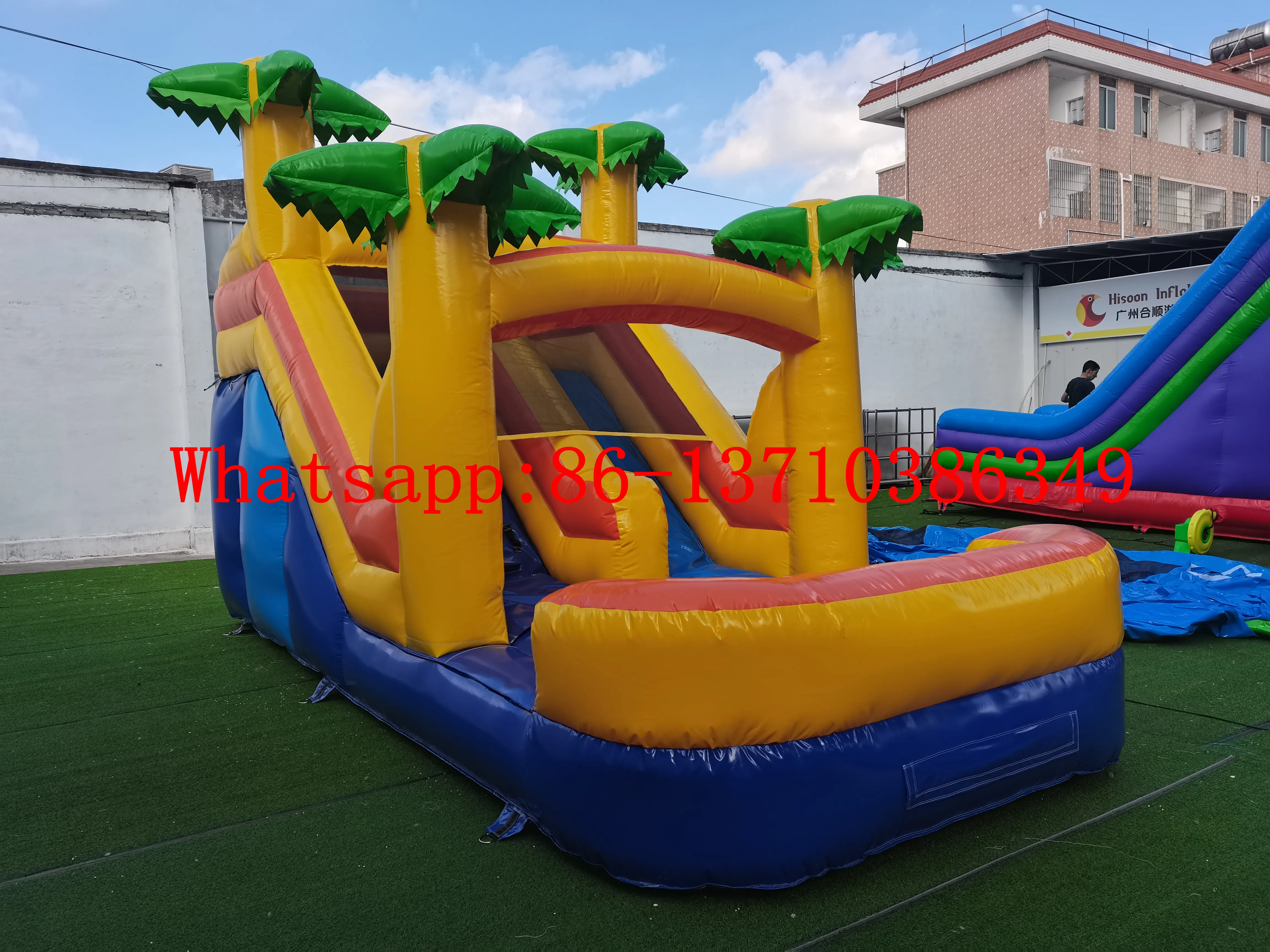 

Commercial rental back garden coconut tree inflatable slide combination