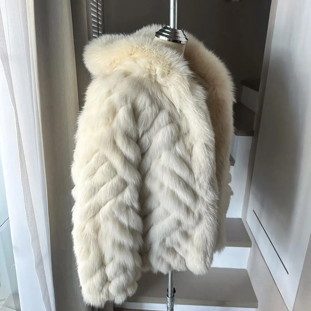 Beige Natural Fox Fur Jacket with Hood High Quality Genuine Wholeskin Fox Fur Coats Winter Fashion Fur Overcoats Natural Woman