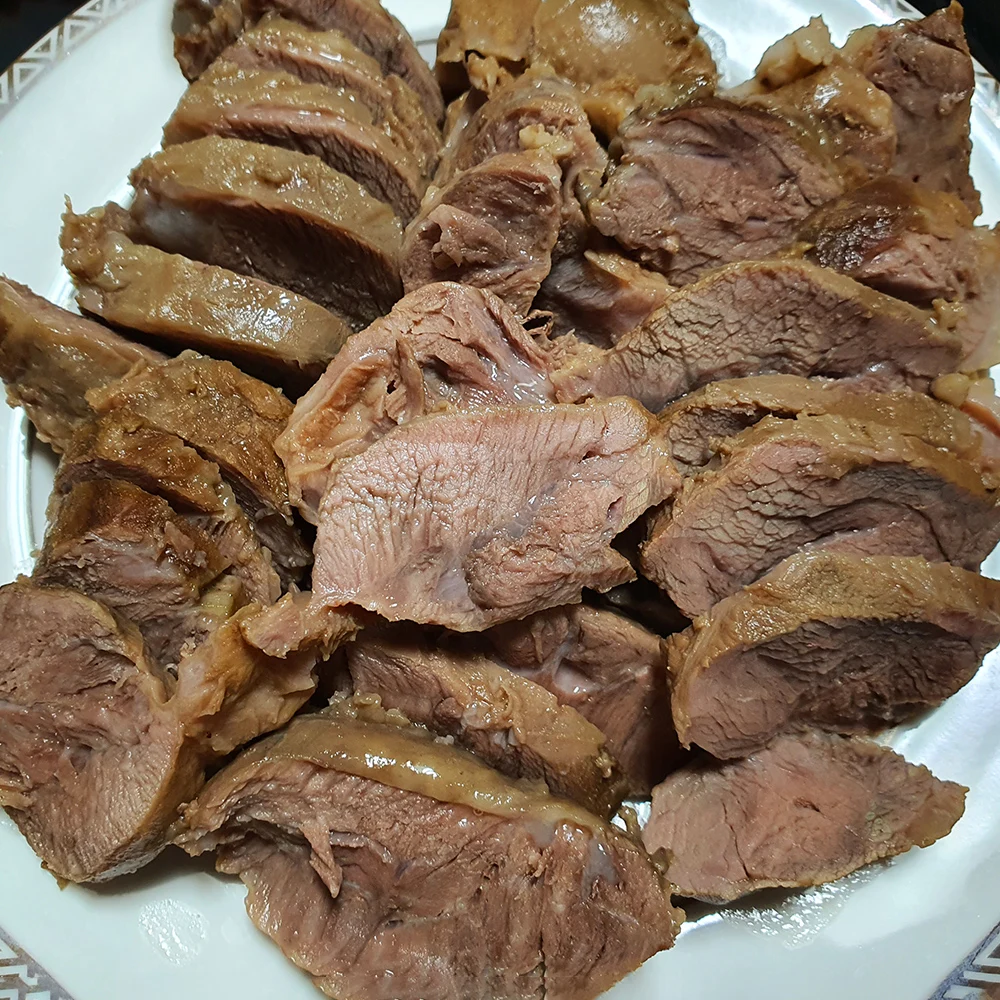 제주 돼지 뒷고기 부드러운 식감의 뽈살 2kg