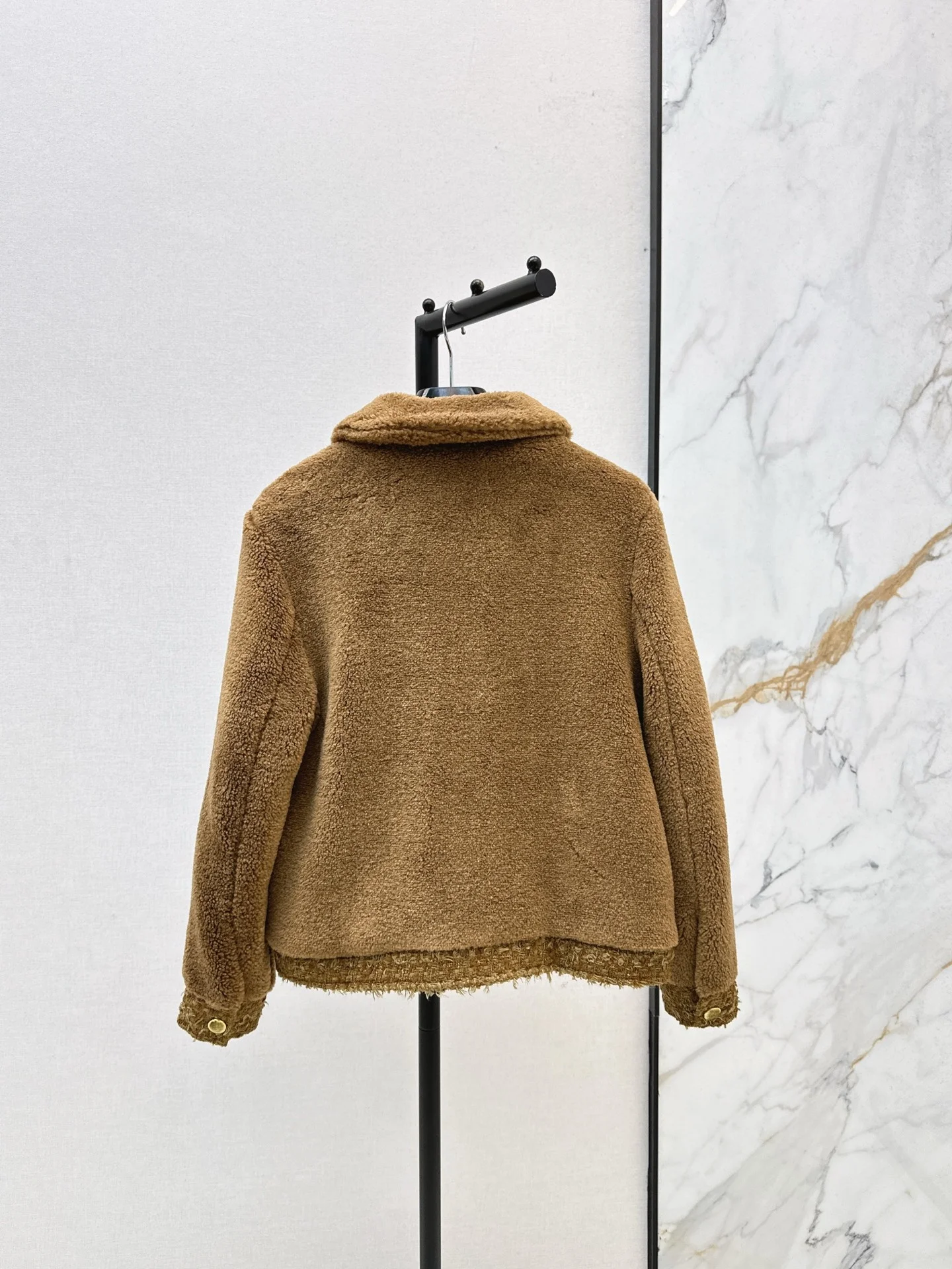

2025 Autumn and Winter Fashion Warm Women's Clothing Woven Hemmed Teddy Environmentally Friendly Wool Jacket