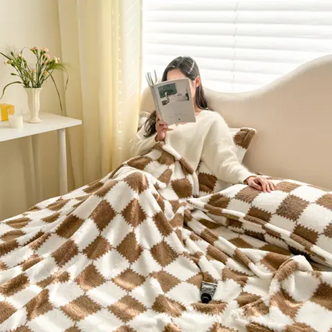 Trendy Cozy Checkered Throw Blanket, For Student Accommodation And Short-term Residents,Machine Washable.