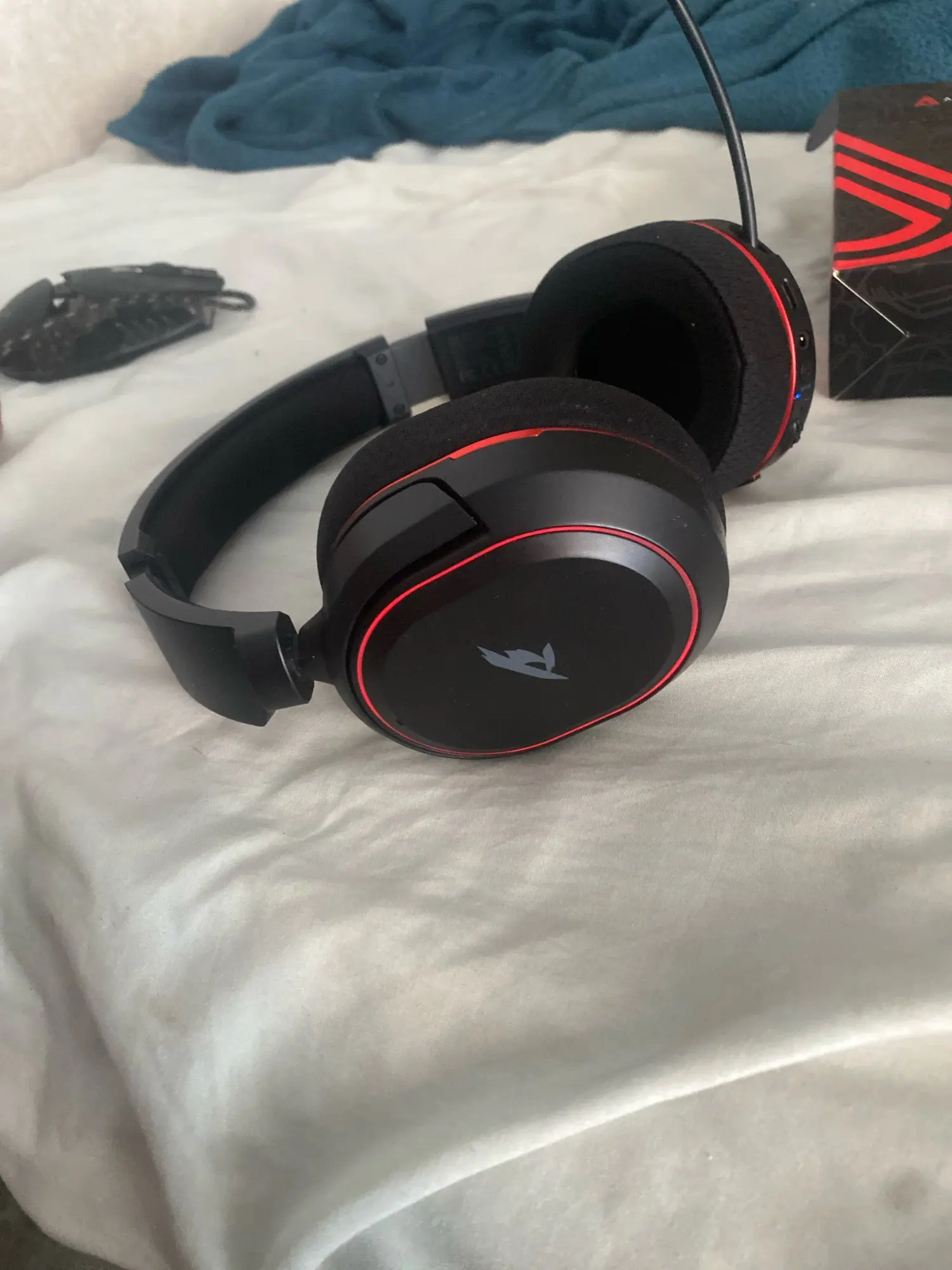 Picun G2 2.4G Wireless Gaming Headset Bluetooth Headphones 5ms Low Latency 7.1 Surround ENC Mic For PC PS4 PS5 Phone Switch photo review