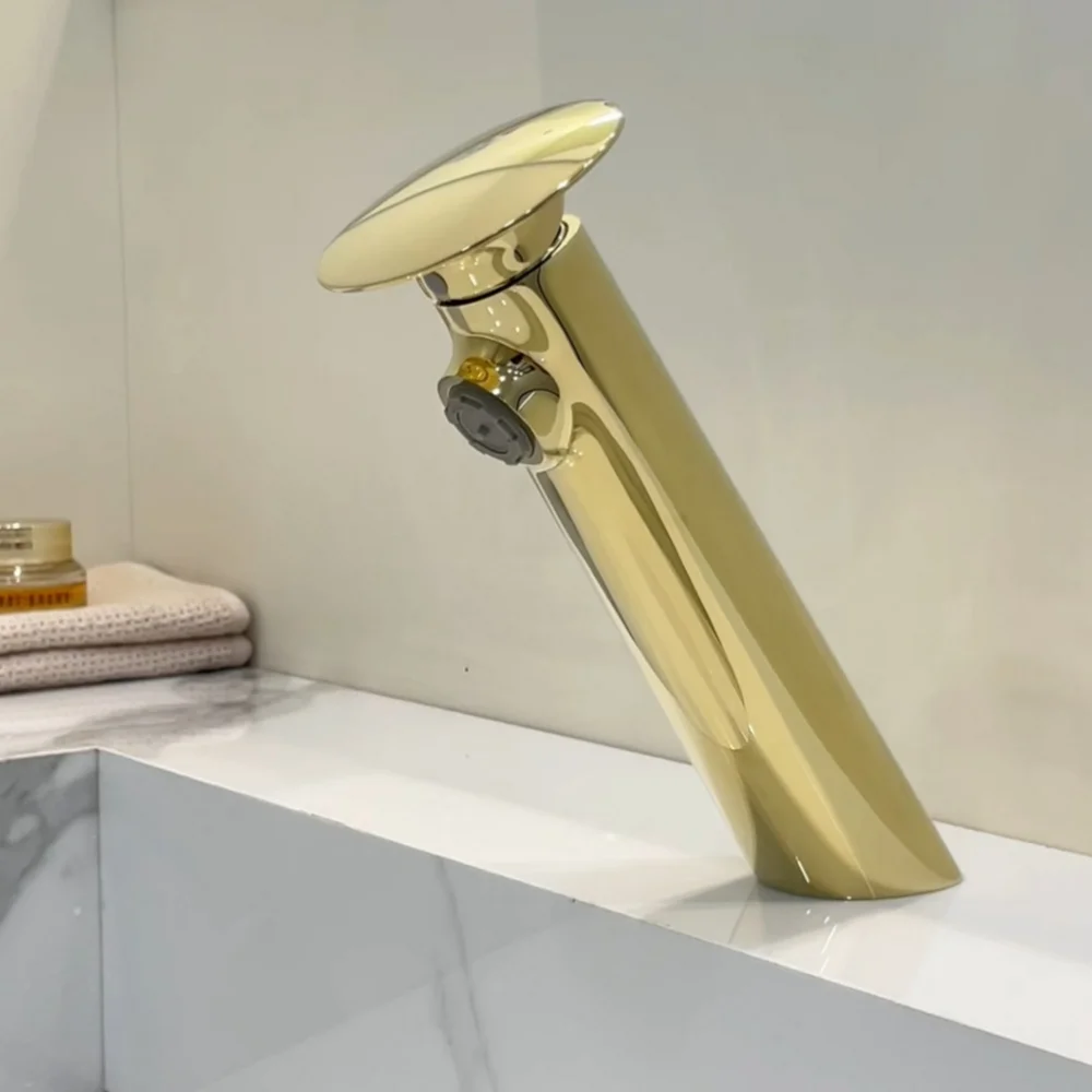 

Wash Basin Hot And Cold Water Faucet All Copper Bathroom Wash Basin Countertop Bathroom Cabinet Wash Basin splash proof